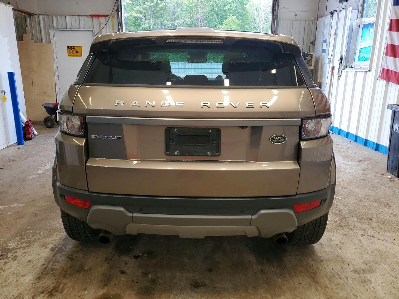 2015 Land Rover Range Rover Evoque Pure Plus Gold vin: SALVP2BG2FH048948