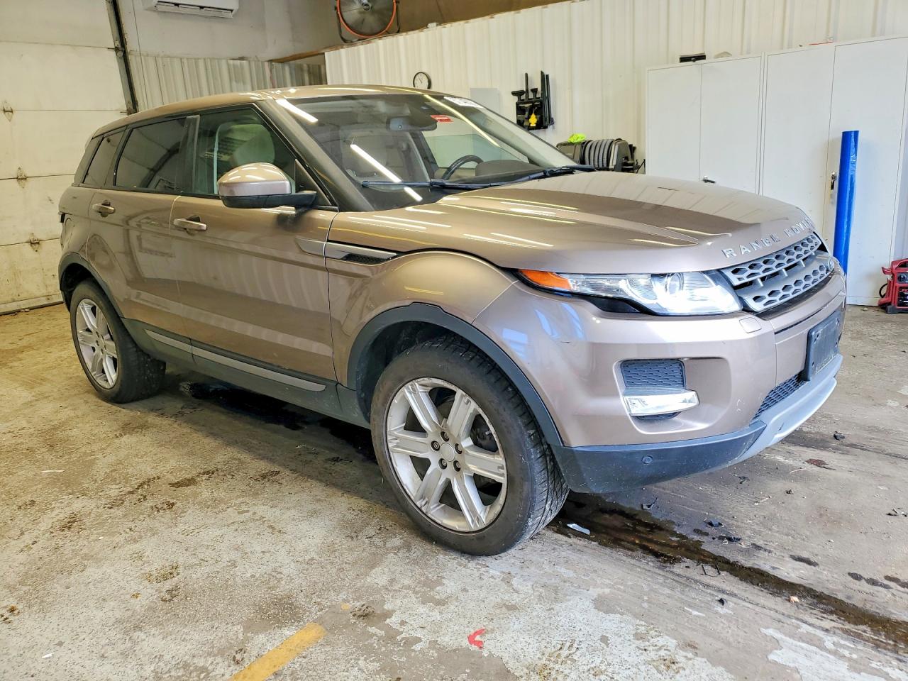 2015 Land Rover Range Rover Evoque Pure Plus Gold vin: SALVP2BG2FH048948