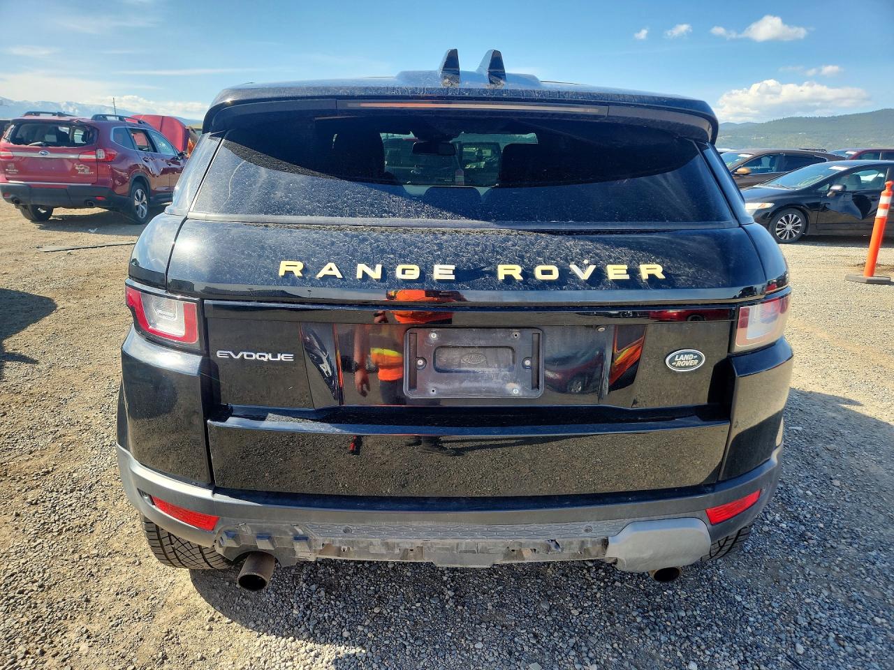 2016 Land Rover Range Rover Evoque Se Black vin: SALVP2BG2GH079988