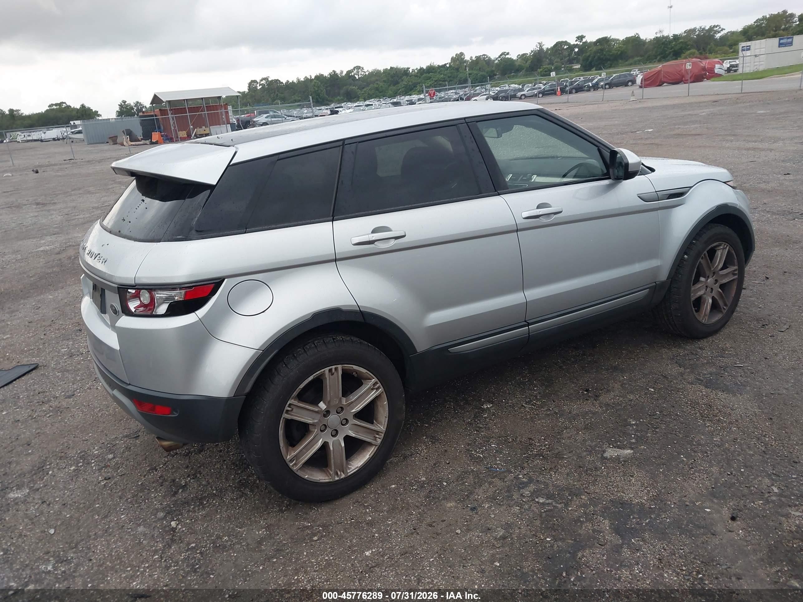 2015 Land Rover Range Rover Evoque Pure Silver vin: SALVP2BG3FH067590