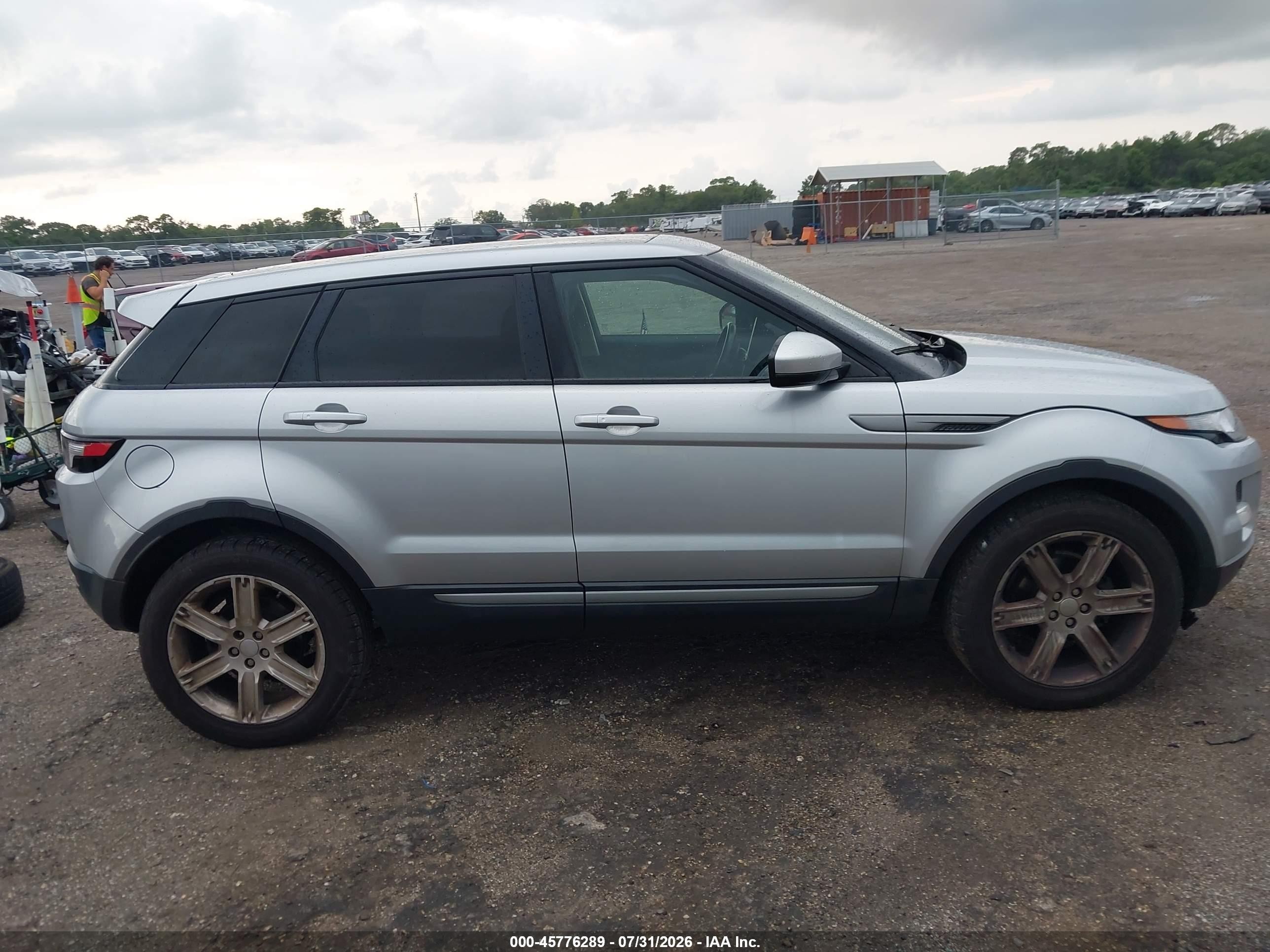 2015 Land Rover Range Rover Evoque Pure Silver vin: SALVP2BG3FH067590
