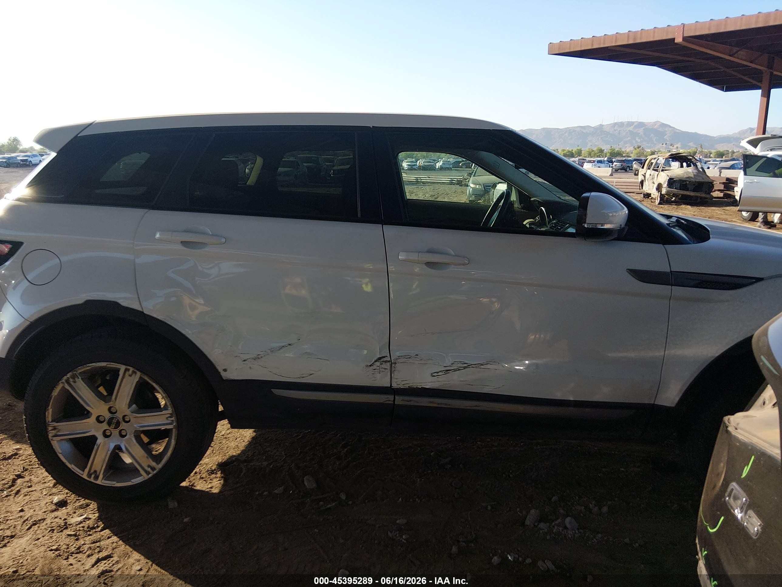 2012 Land Rover Range Rover Evoque   Белый vin: SALVP2BG4CH677963