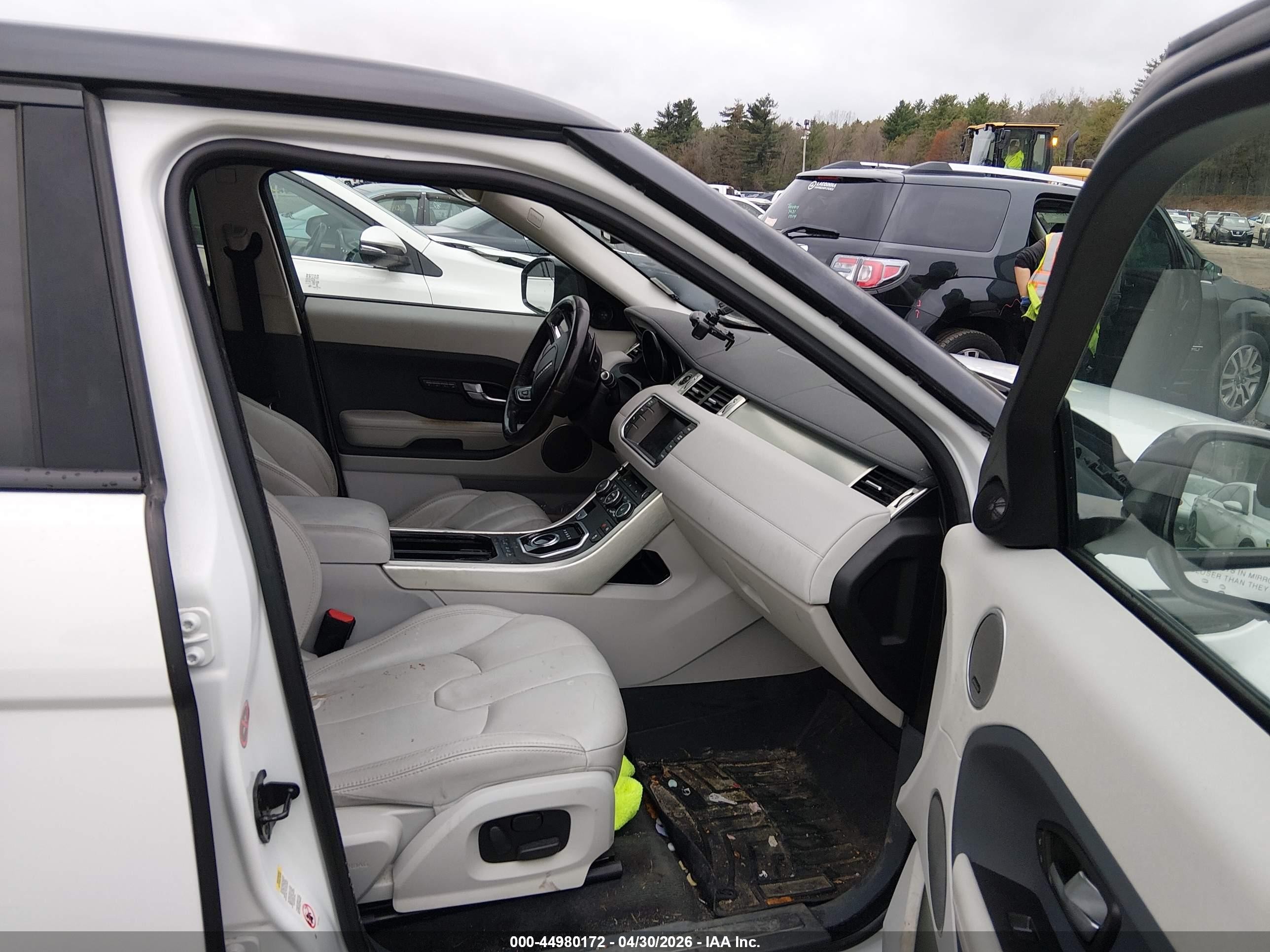 2015 Land Rover Range Rover Evoque Pure White vin: SALVP2BG4FH025025