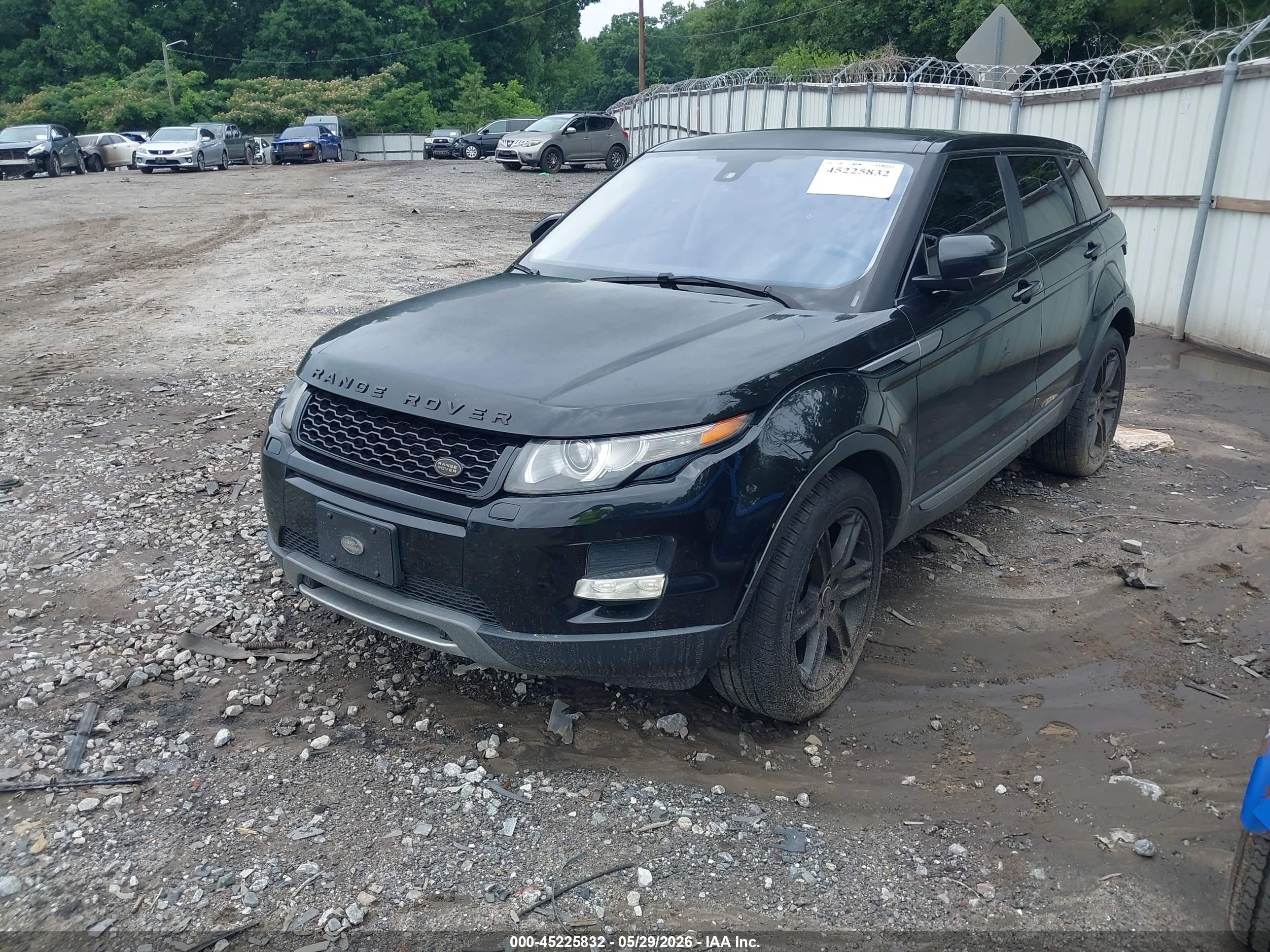 2013 Land Rover Range Rover Evoque Pure Black vin: SALVP2BG5DH850701