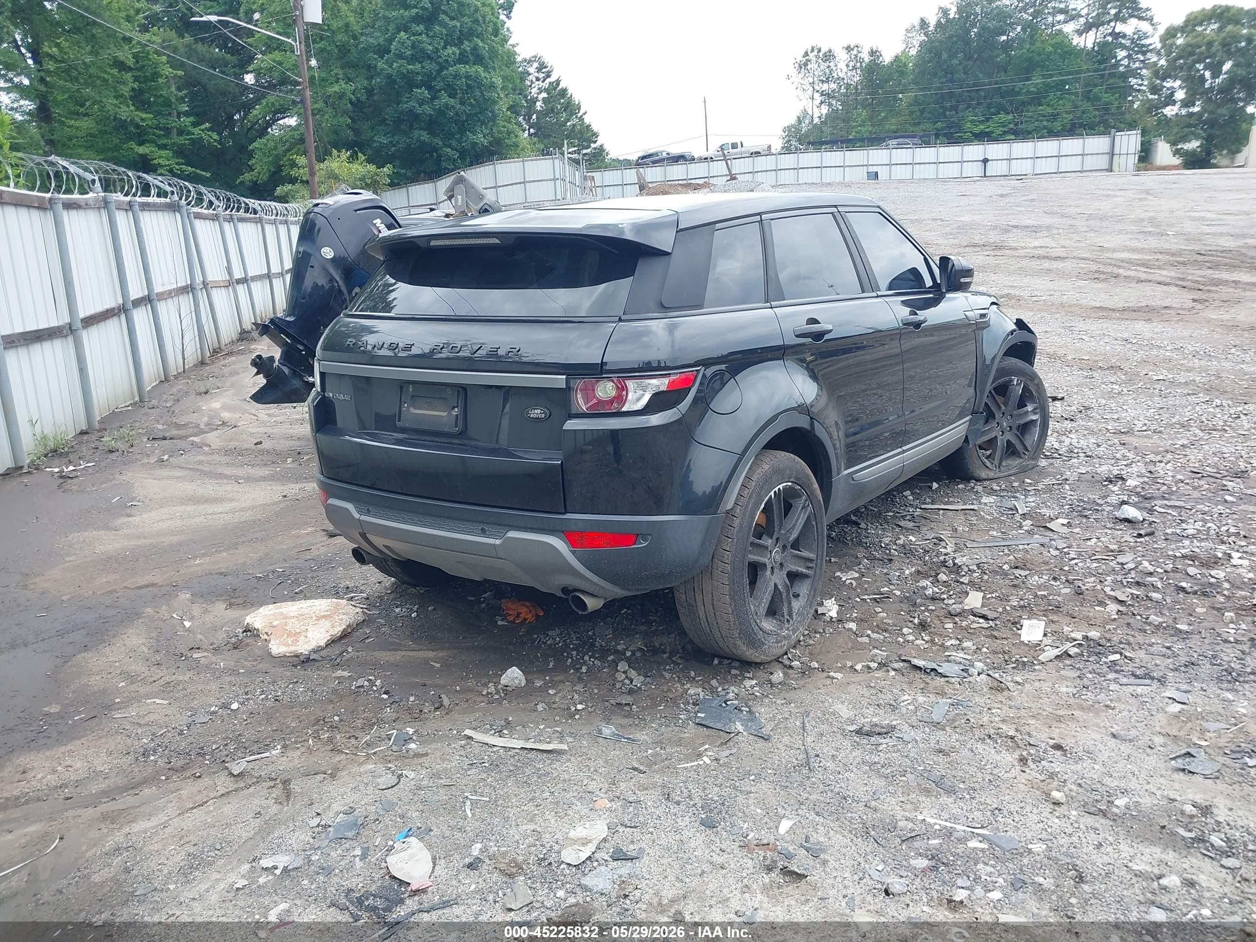 2013 Land Rover Range Rover Evoque Pure Black vin: SALVP2BG5DH850701