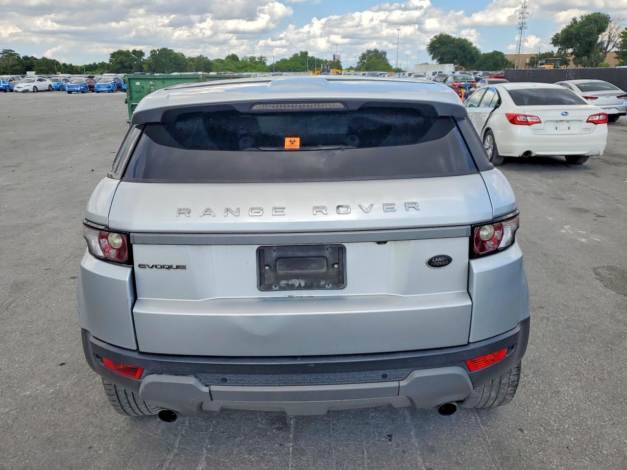 2015 Land Rover Range Rover Evoque Pure Plus Silver vin: SALVP2BG5FH052492