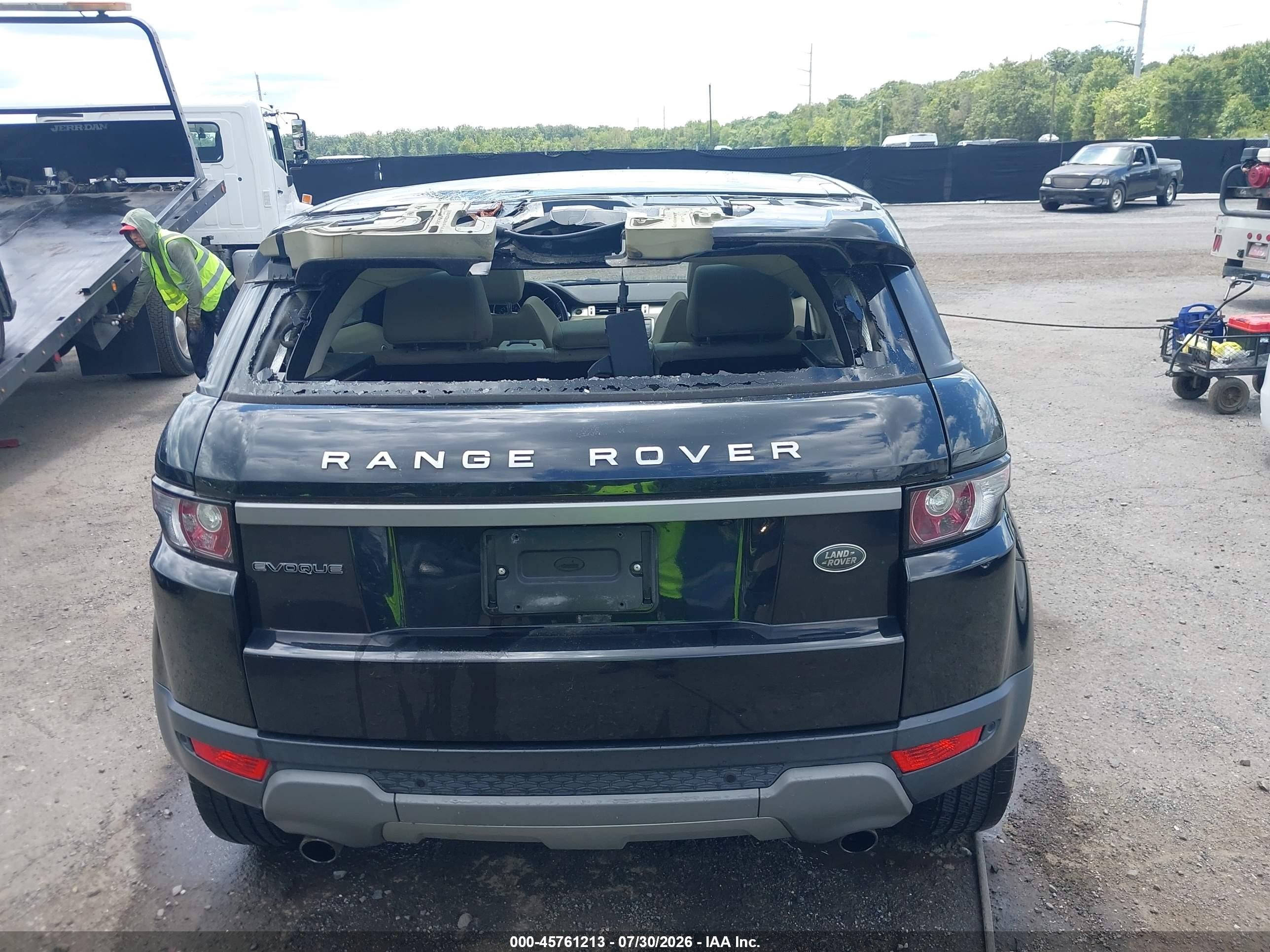 2015 Land Rover Range Rover Evoque Pure Black vin: SALVP2BG7FH041137
