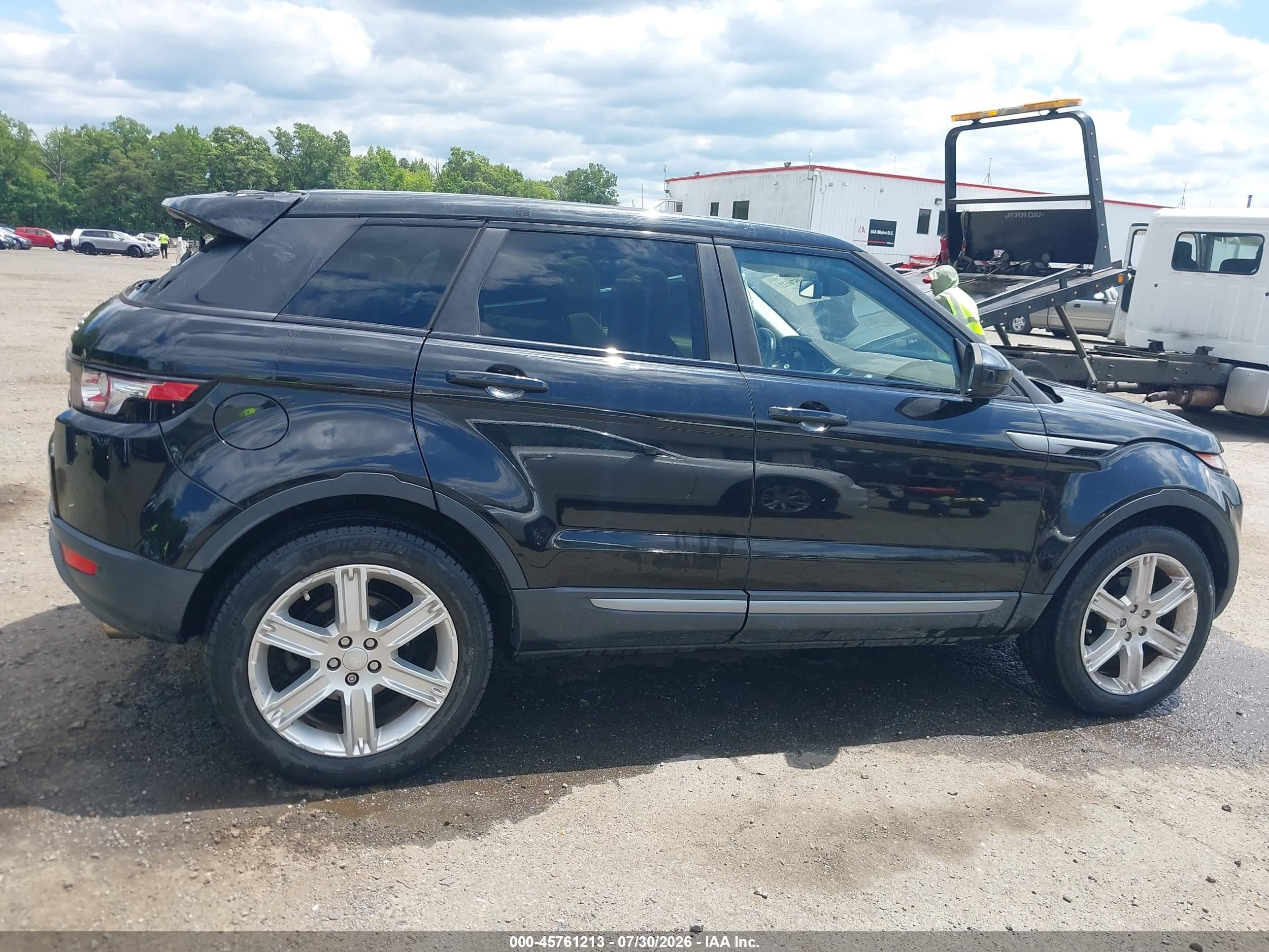2015 Land Rover Range Rover Evoque Pure Black vin: SALVP2BG7FH041137