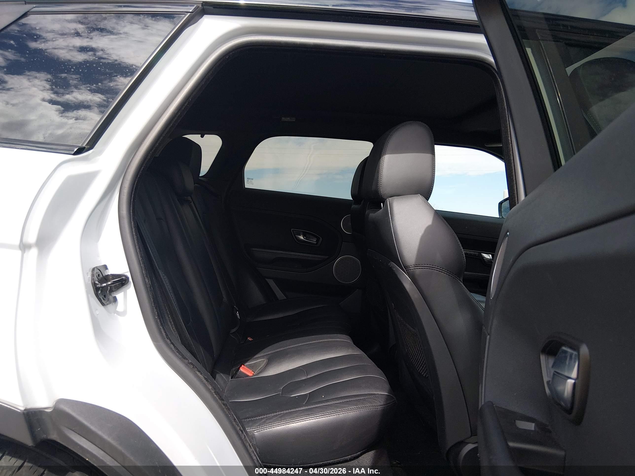 2015 Land Rover Range Rover Evoque Pure White vin: SALVP2BG7FH071397