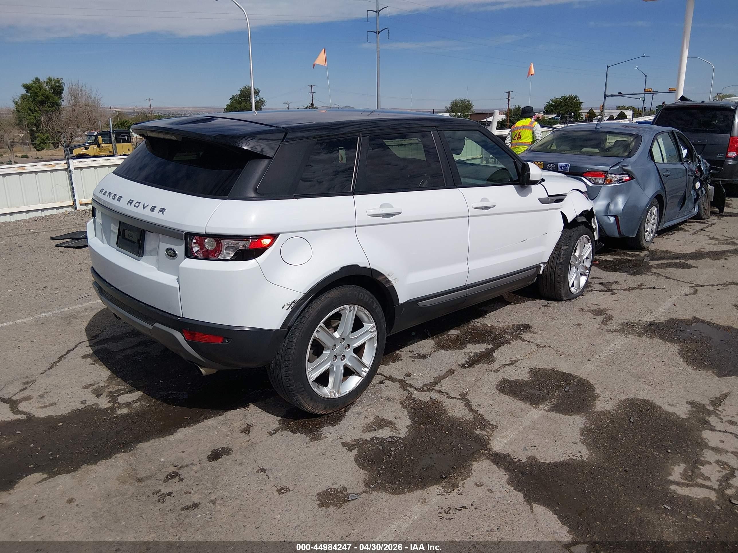 2015 Land Rover Range Rover Evoque Pure White vin: SALVP2BG7FH071397