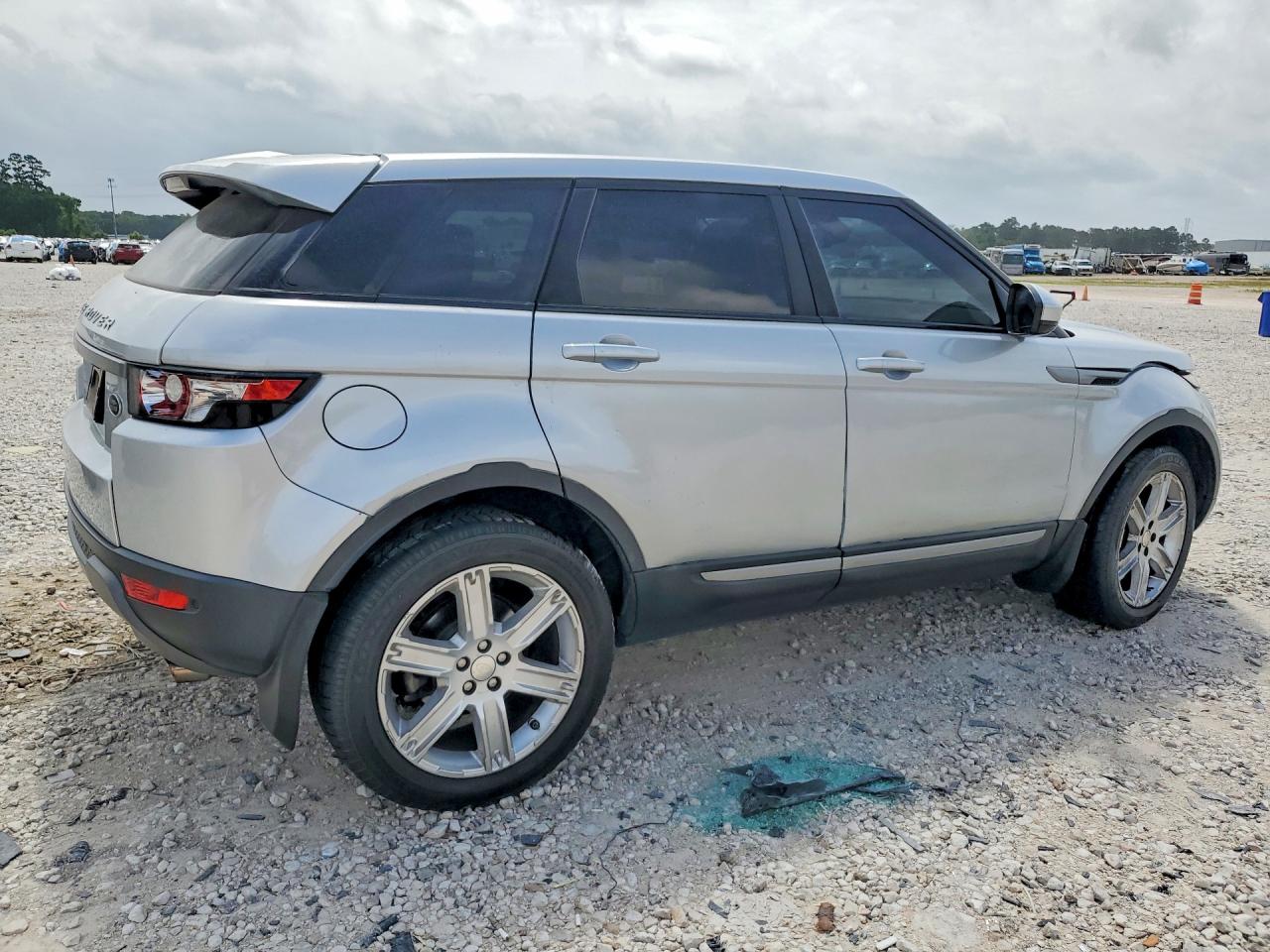 2015 Land Rover Range Rover Evoque Pure Plus Silver vin: SALVP2BG7FH990171