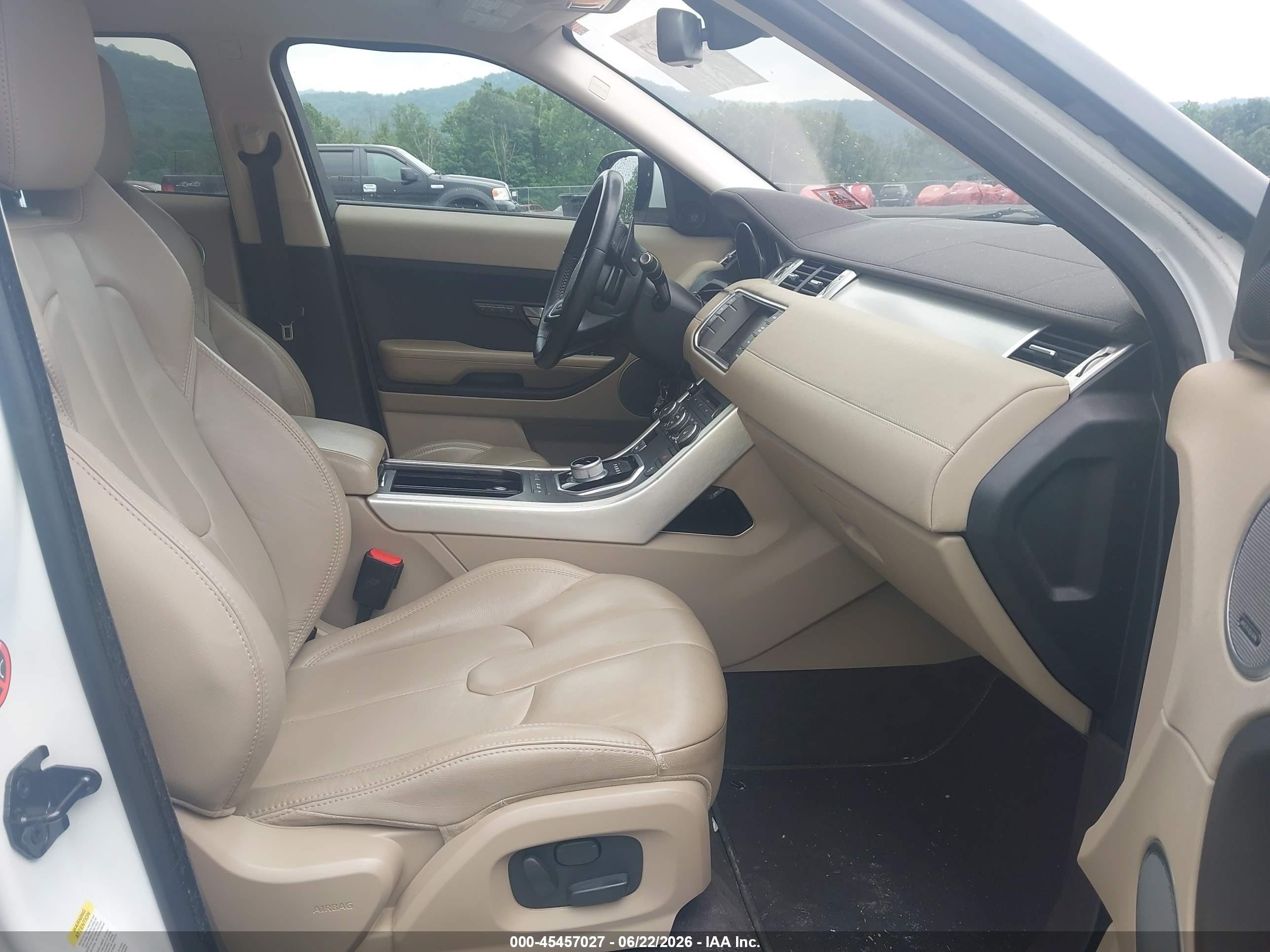 2013 Land Rover Range Rover Evoque Pure White vin: SALVP2BG8DH824397
