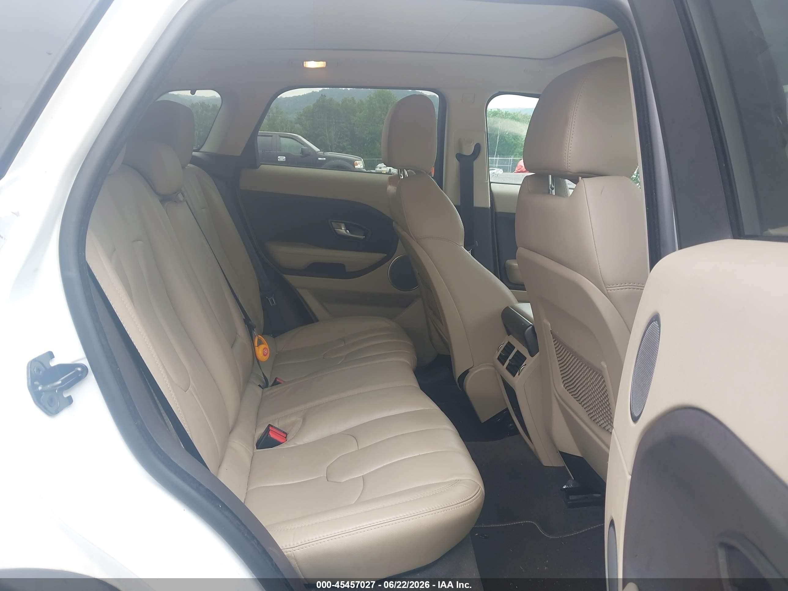 2013 Land Rover Range Rover Evoque Pure White vin: SALVP2BG8DH824397