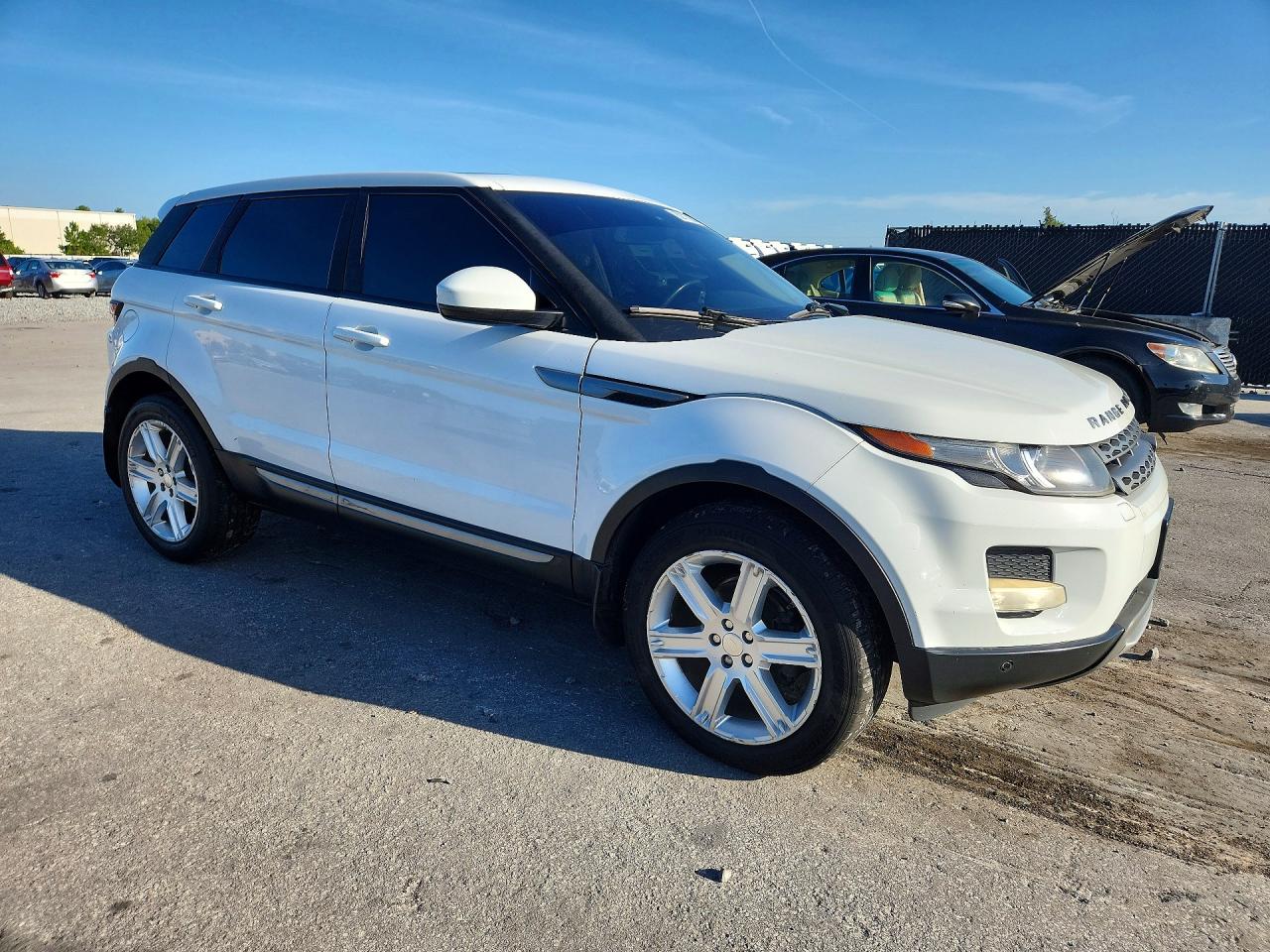 2014 Land Rover Range Rover Evoque Pure Plus White vin: SALVP2BG9EH892077