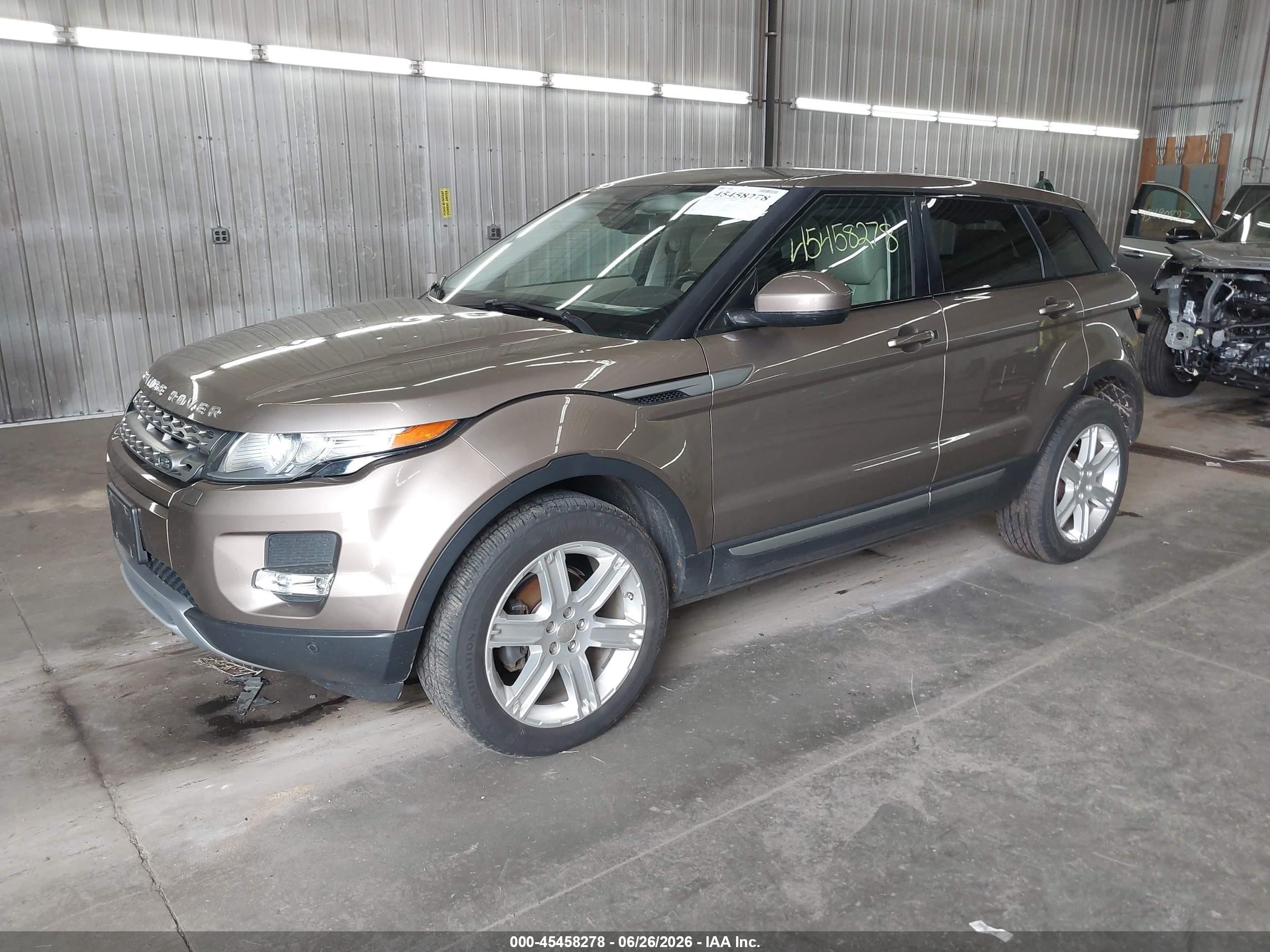 2015 Land Rover Range Rover Evoque Pure Желто-коричневый vin: SALVP2BG9FH024419