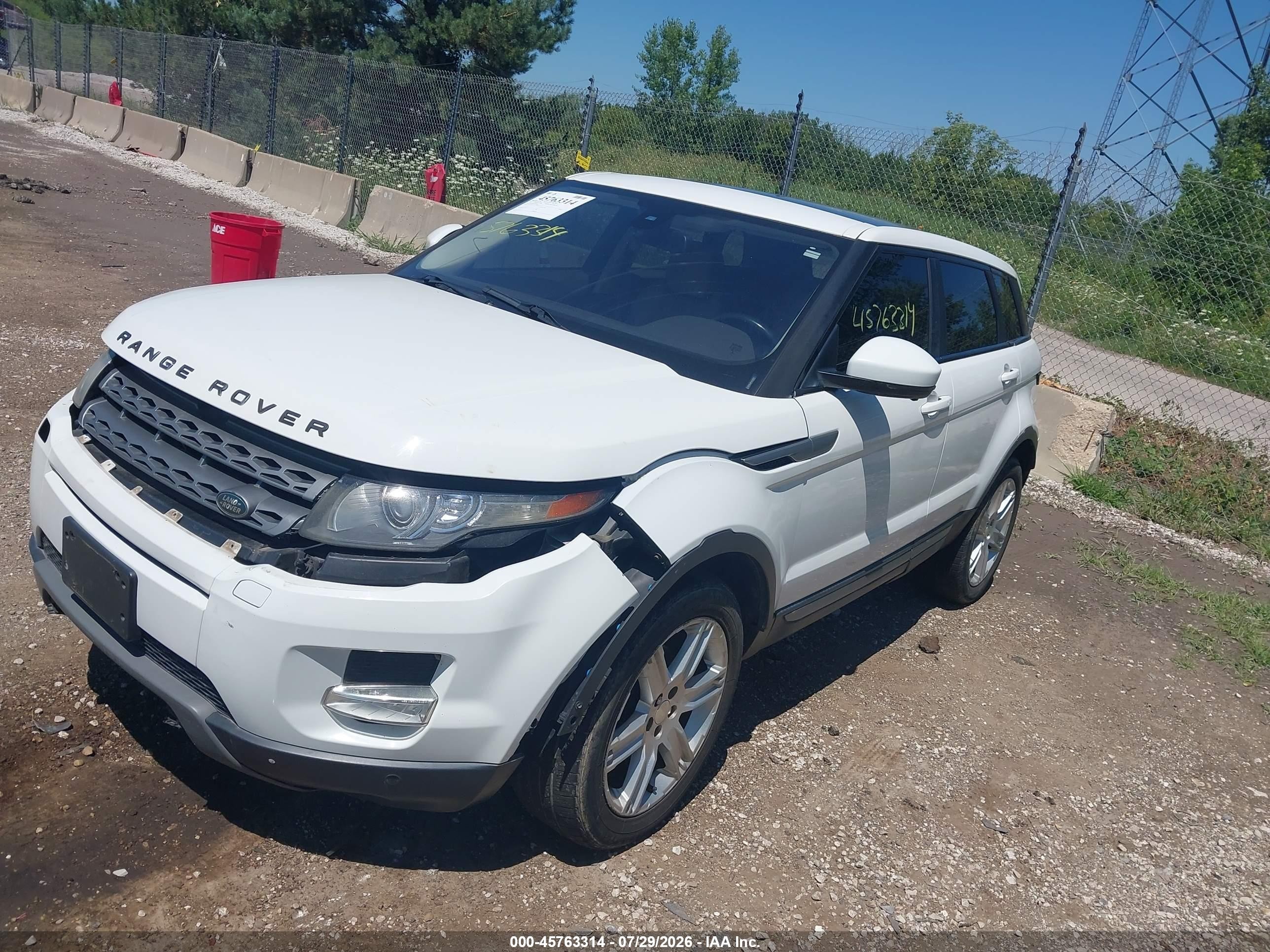 2015 Land Rover Range Rover Evoque Pure White vin: SALVP2BG9FH028003