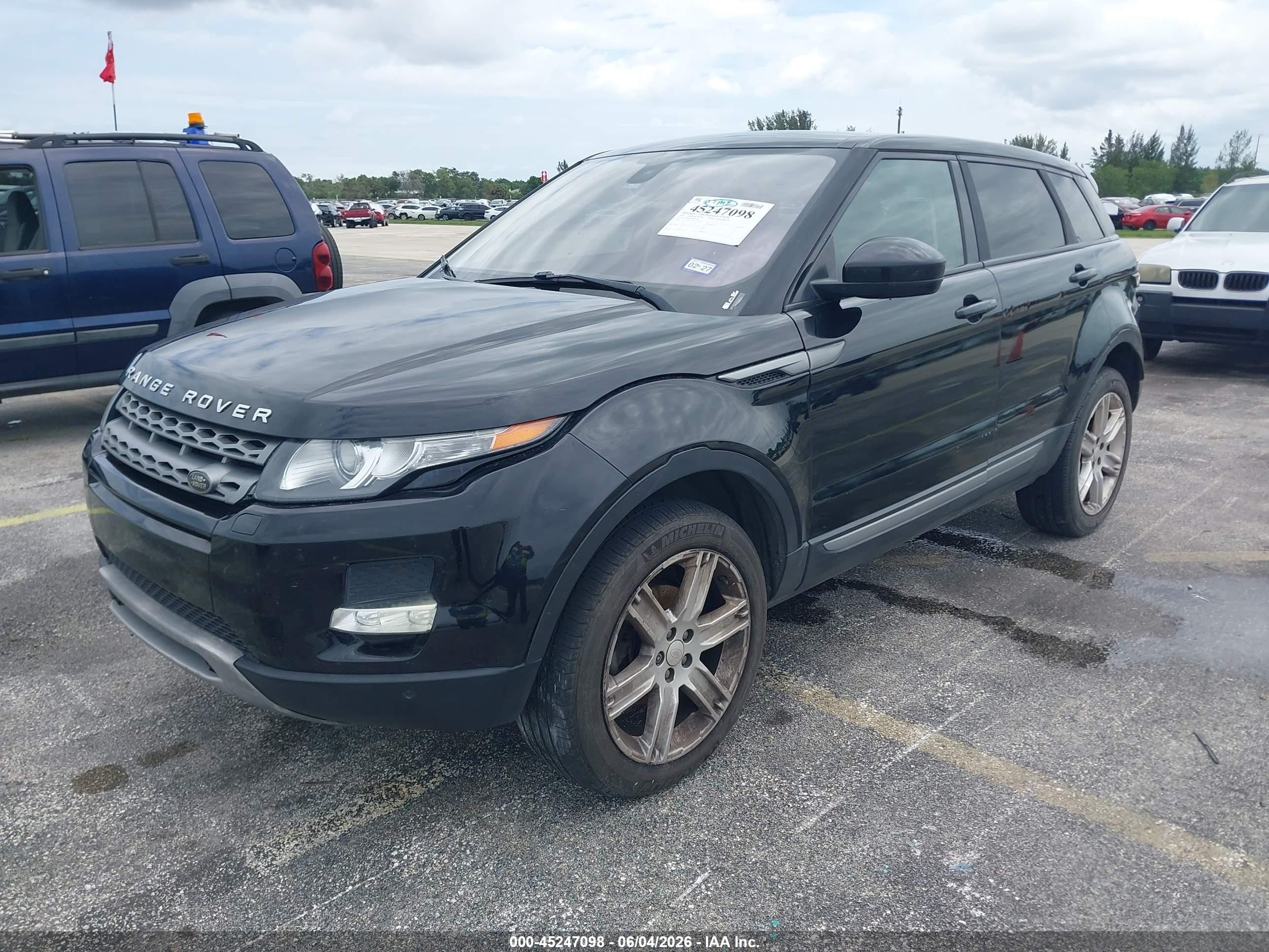 2015 Land Rover Range Rover Evoque Pure Black vin: SALVP2BG9FH991404