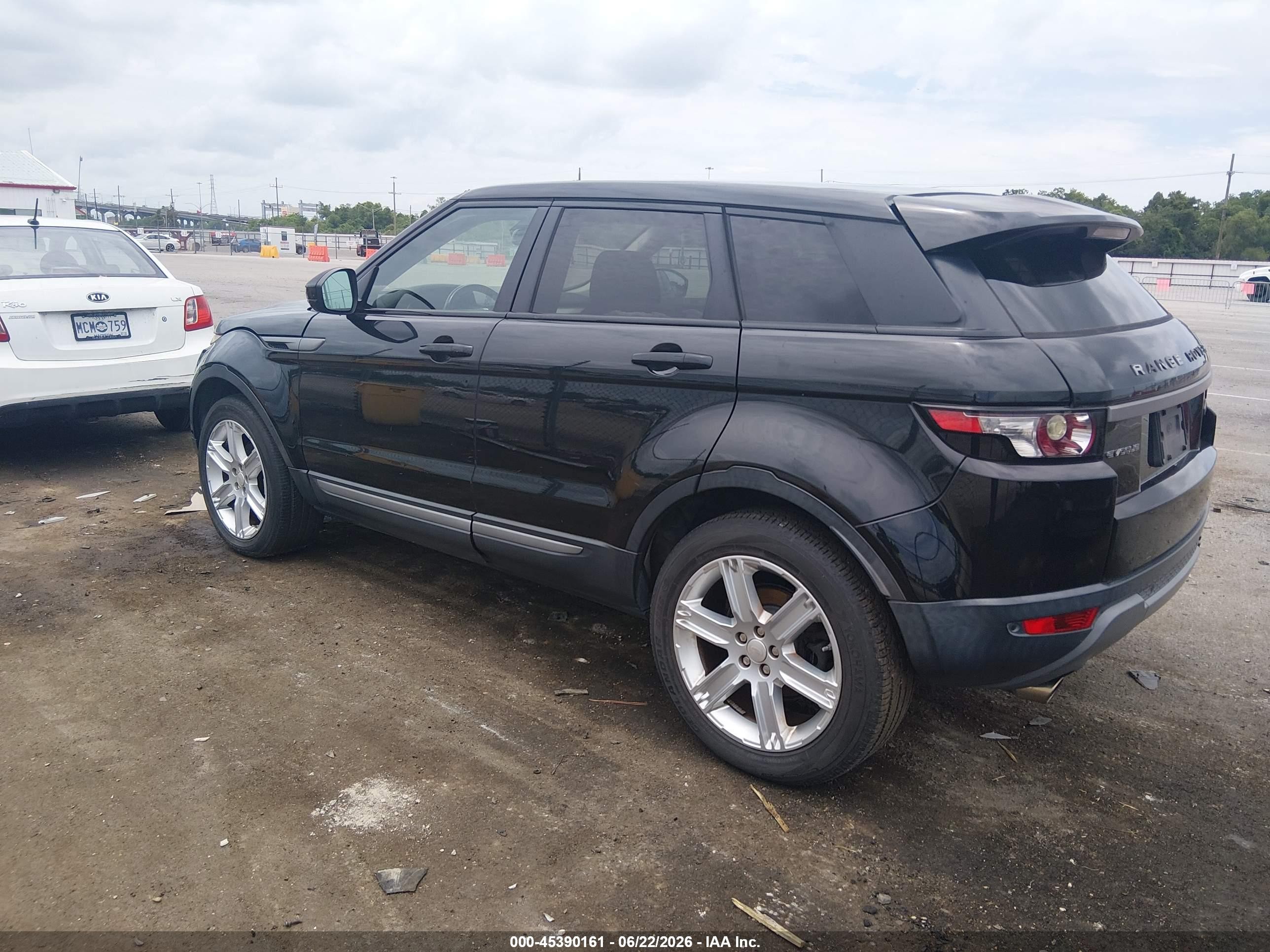 2014 Land Rover Range Rover Evoque Pure Black vin: SALVP2BGXEH882111