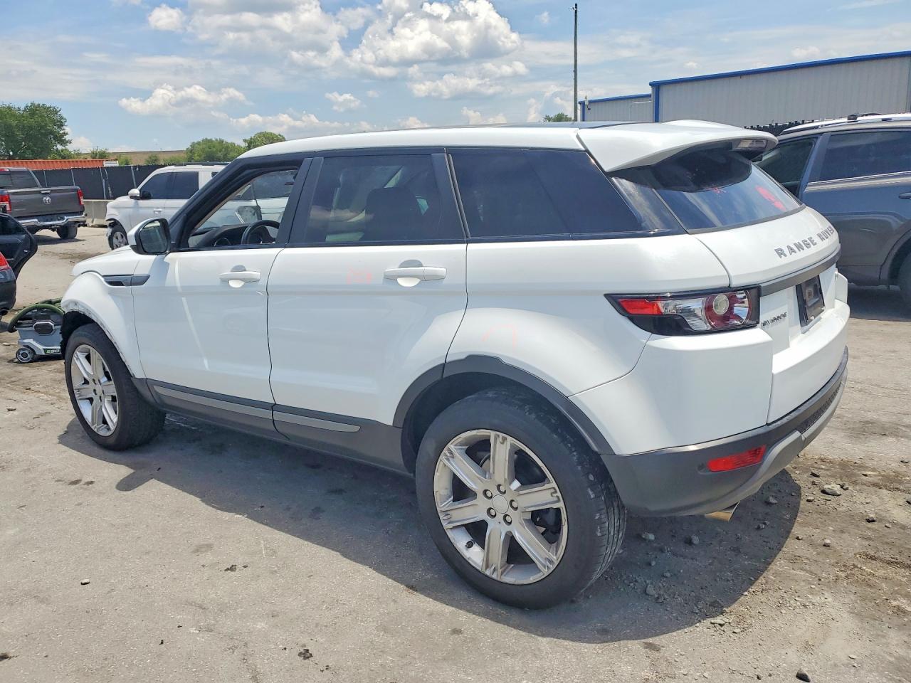 2015 Land Rover Range Rover Evoque Pure Plus White vin: SALVP2BGXFH051886