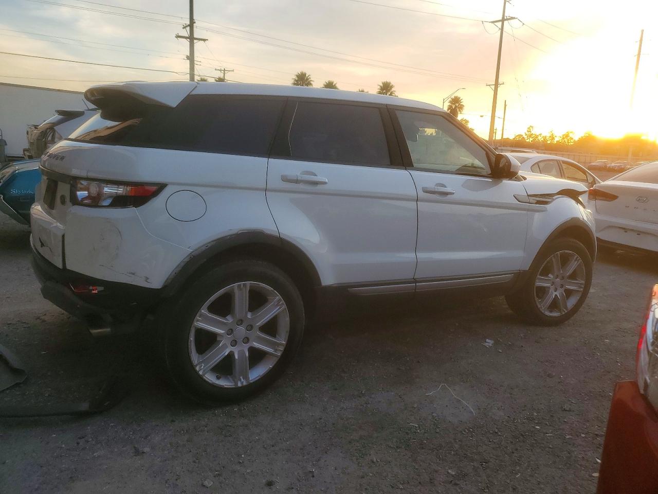 2015 Land Rover Range Rover Evoque Pure Plus White vin: SALVP2BGXFH057316
