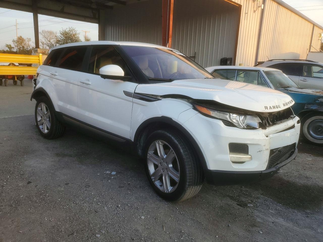 2015 Land Rover Range Rover Evoque Pure Plus White vin: SALVP2BGXFH057316