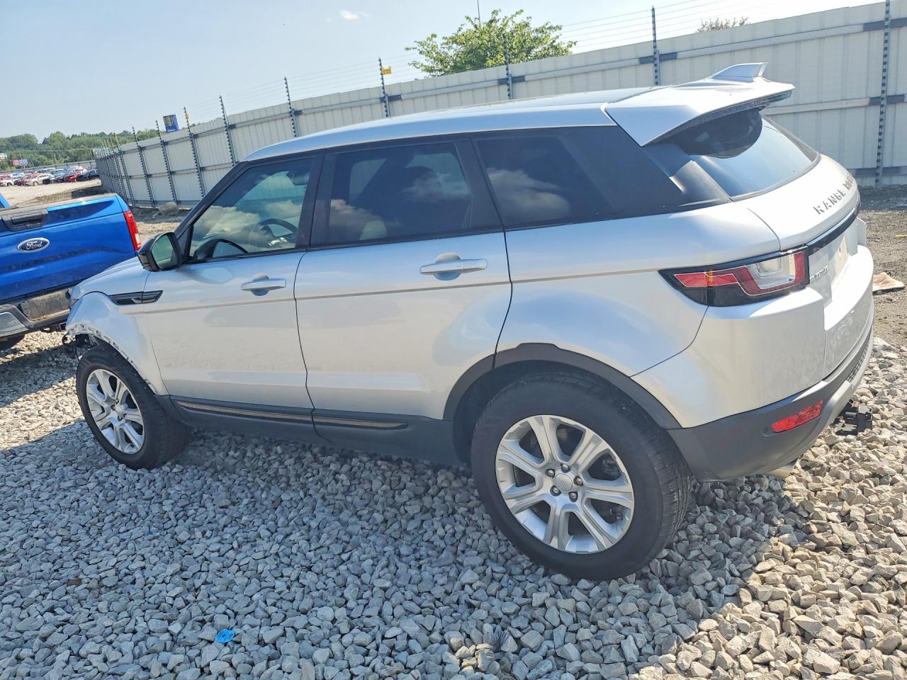 2018 Land Rover Range Rover Evoque Se Silver vin: SALVP2RX6JH298904