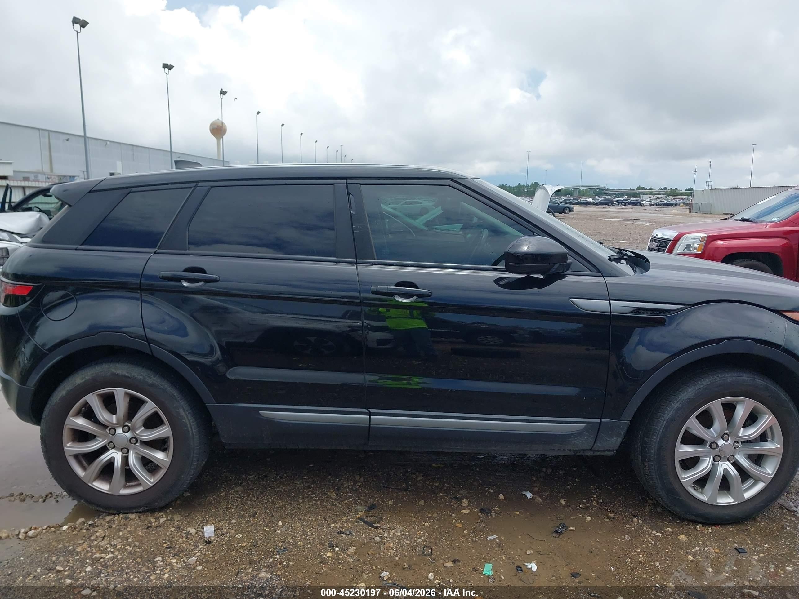 2018 Land Rover Range Rover Evoque Se/se Premium Black vin: SALVP2RX7JH292464