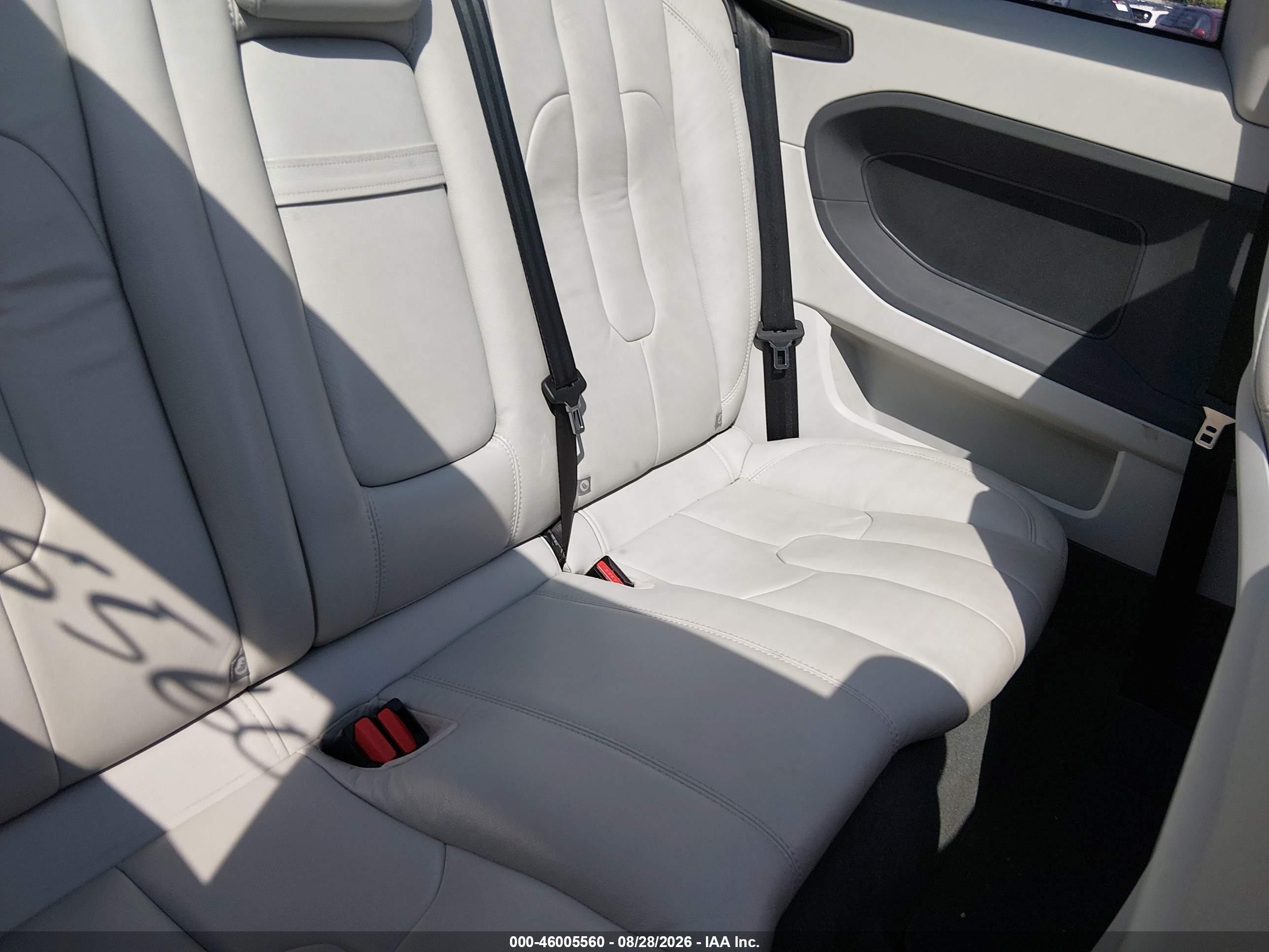 2013 Land Rover Range Rover Evoque Pure Plus White vin: SALVR1BG4DH711762
