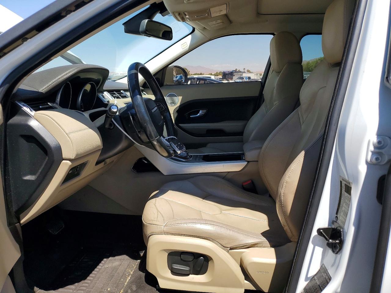 2014 Land Rover Range Rover Evoque Pure Premium Белый vin: SALVR2BG1EH938513