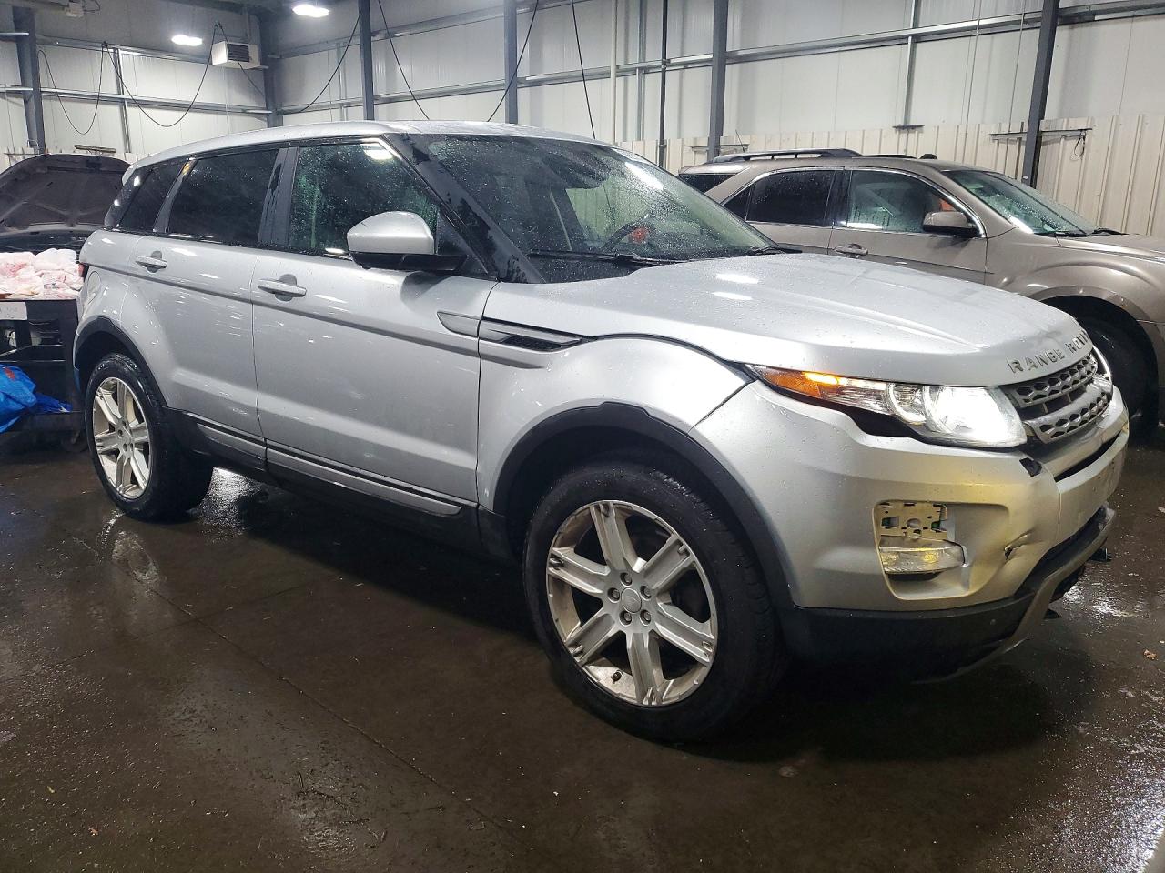 2015 Land Rover Range Rover Evoque Pure Premium Silver vin: SALVR2BG4FH985357