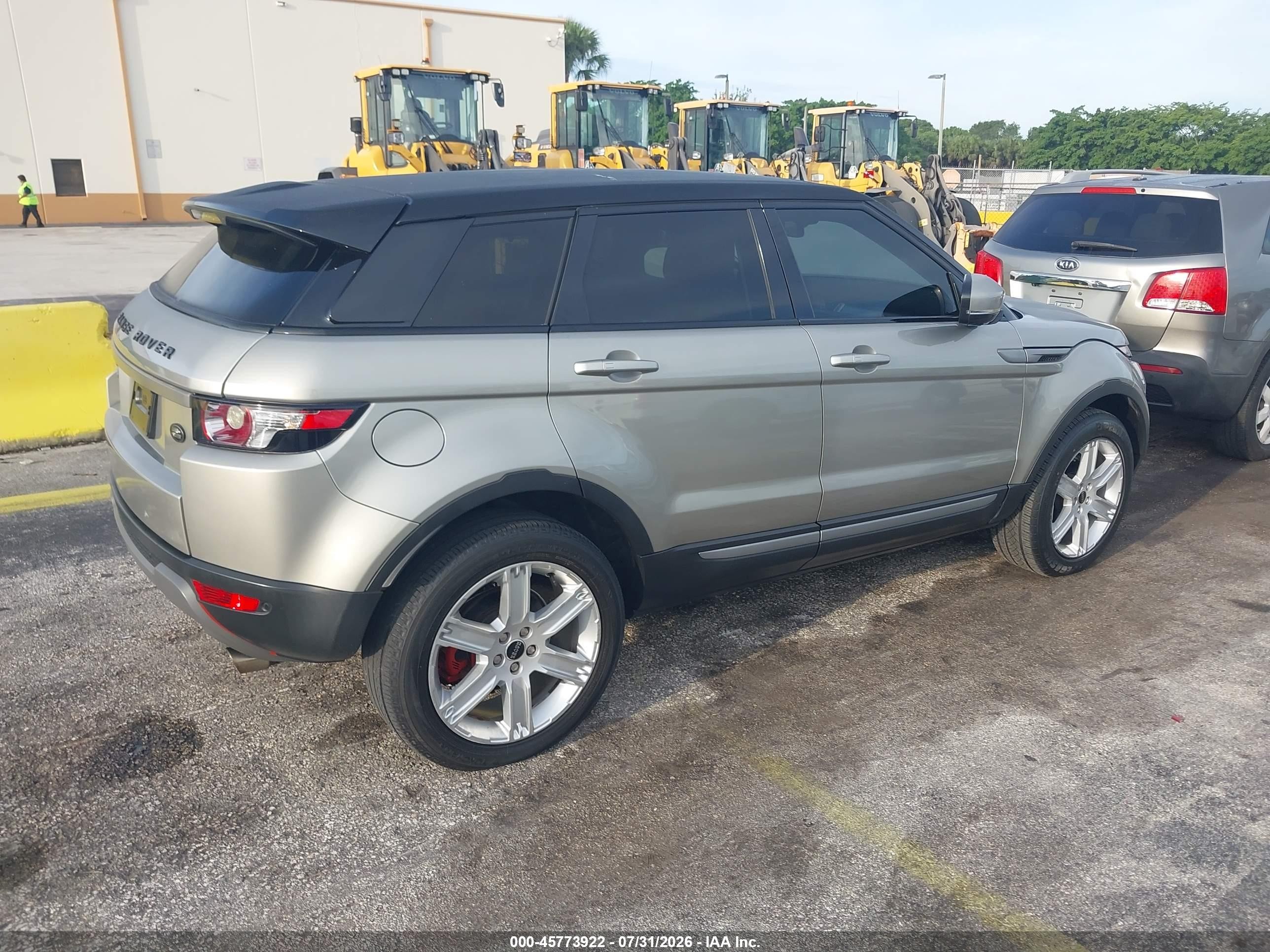 2012 Land Rover Range Rover Evoque Pure Plus Gold vin: SALVR2BG7CH618352