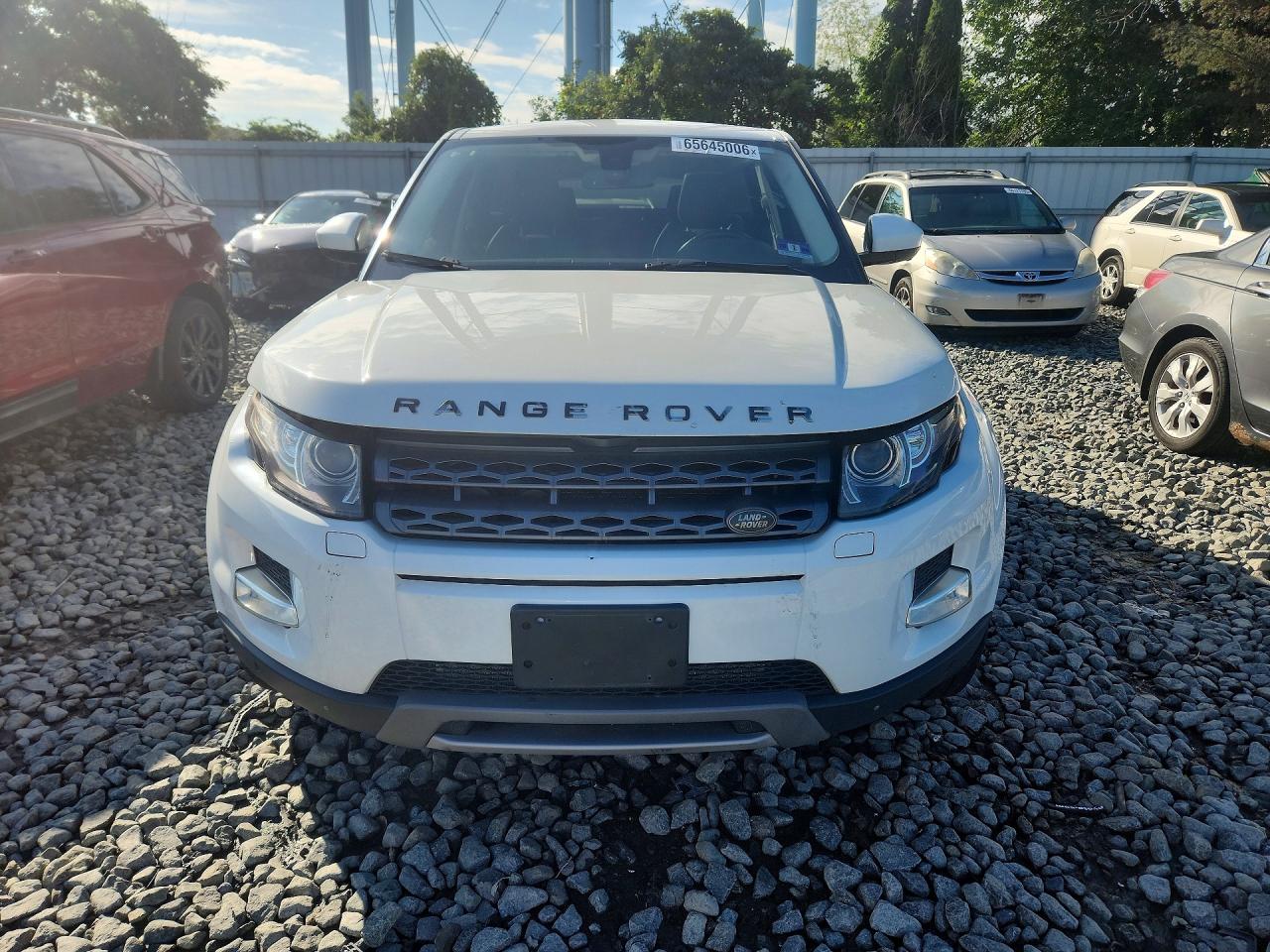 2015 Land Rover Range Rover Evoque Pure Premium White vin: SALVR2BG8FH061245
