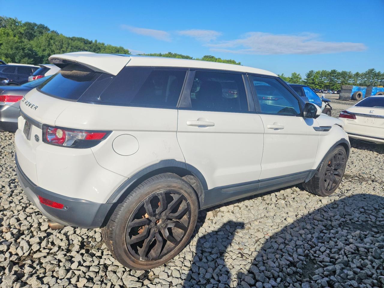2015 Land Rover Range Rover Evoque Pure Premium White vin: SALVR2BG8FH061245