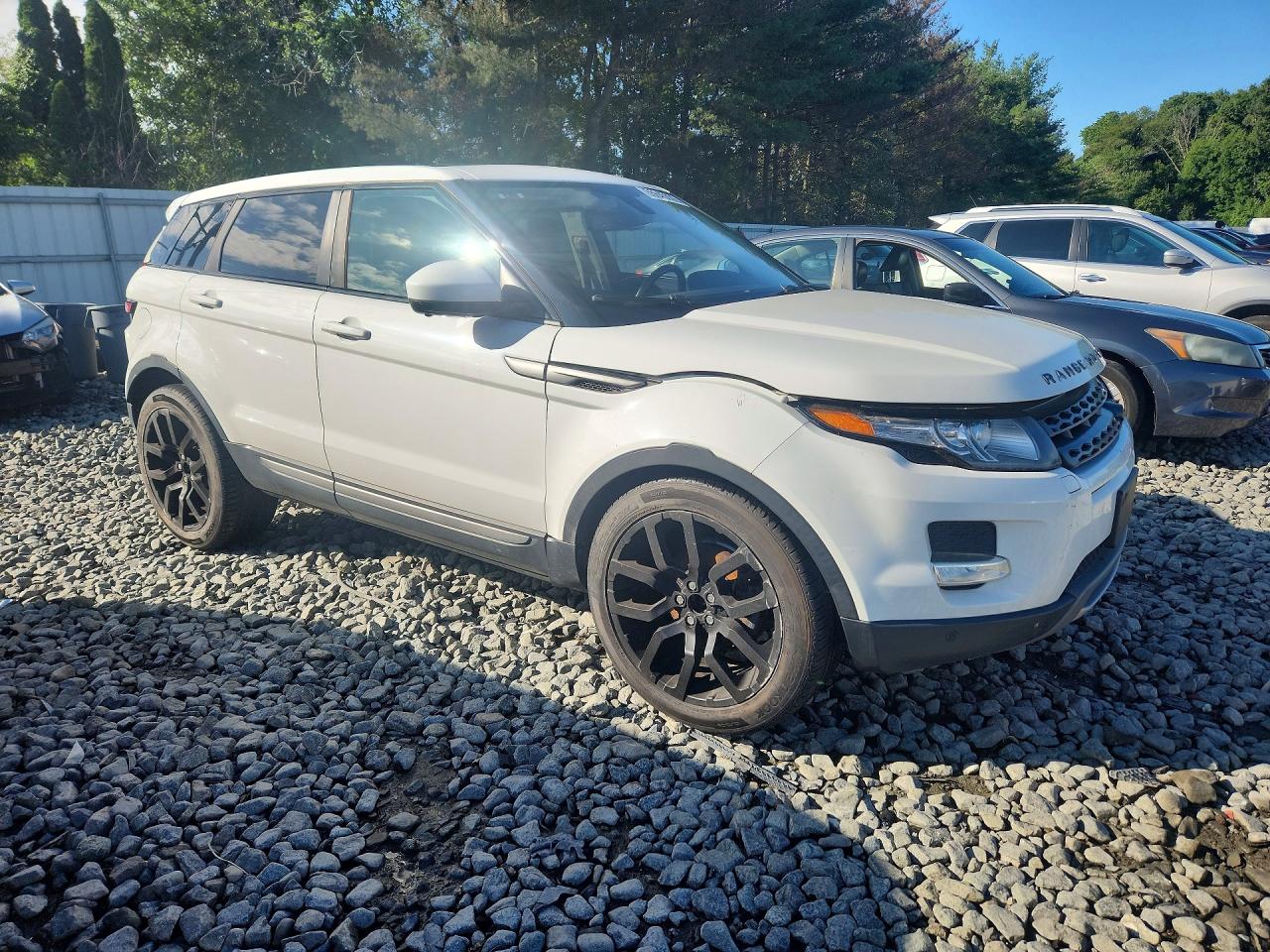 2015 Land Rover Range Rover Evoque Pure Premium White vin: SALVR2BG8FH061245