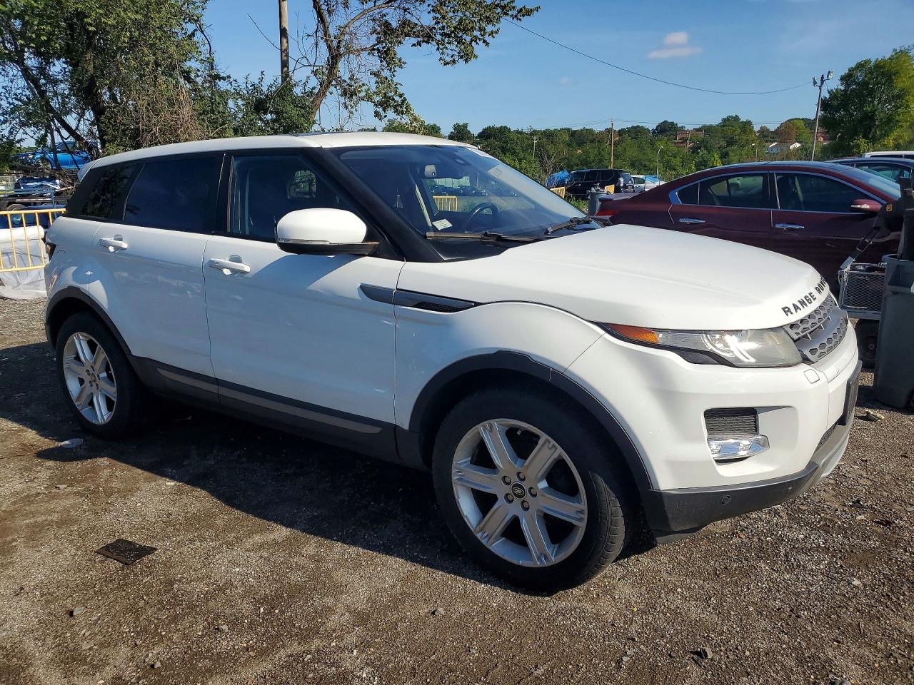 2013 Land Rover Range Rover Evoque Pure Premium Белый vin: SALVR2BG9DH828792