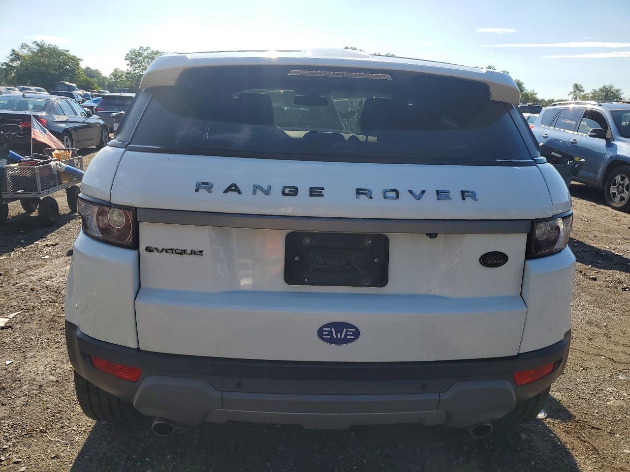 2013 Land Rover Range Rover Evoque Pure Premium Белый vin: SALVR2BG9DH828792