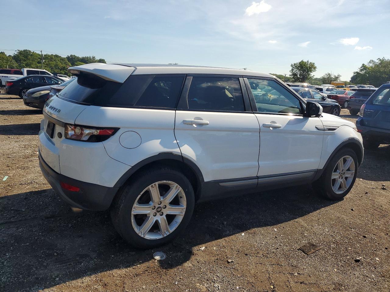 2013 Land Rover Range Rover Evoque Pure Premium Белый vin: SALVR2BG9DH828792
