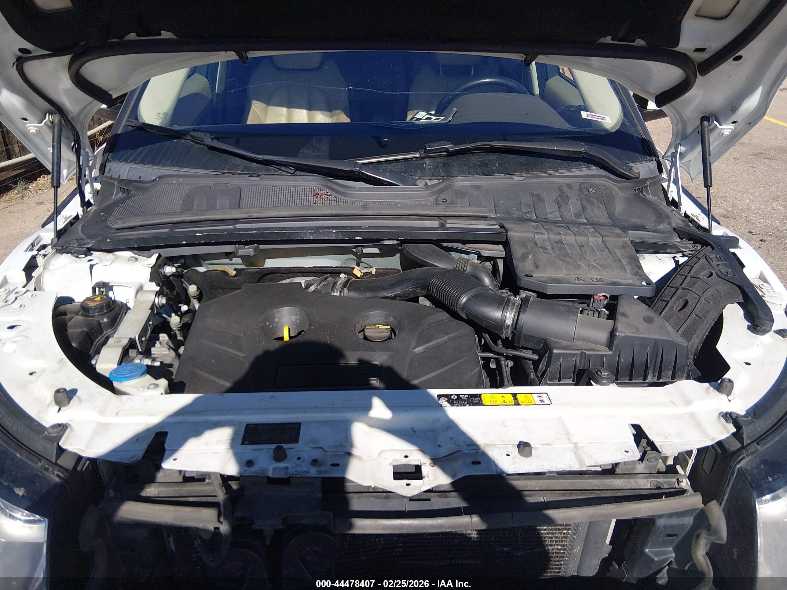 2015 Land Rover Range Rover Evoque Pure Белый vin: SALVR2BGXFH062042