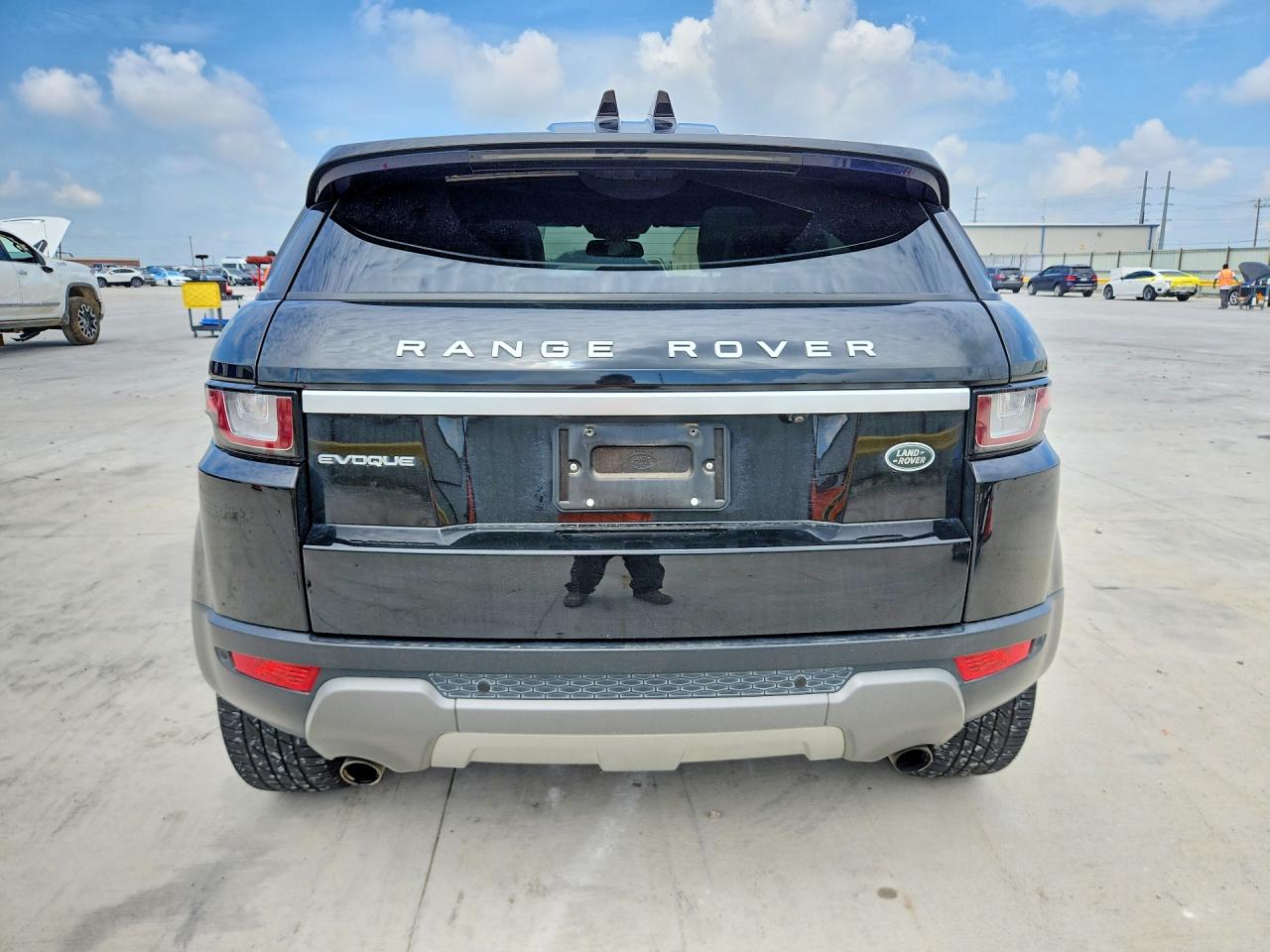 2018 Land Rover Range Rover Evoque Hse Black vin: SALVR2RX4JH272232