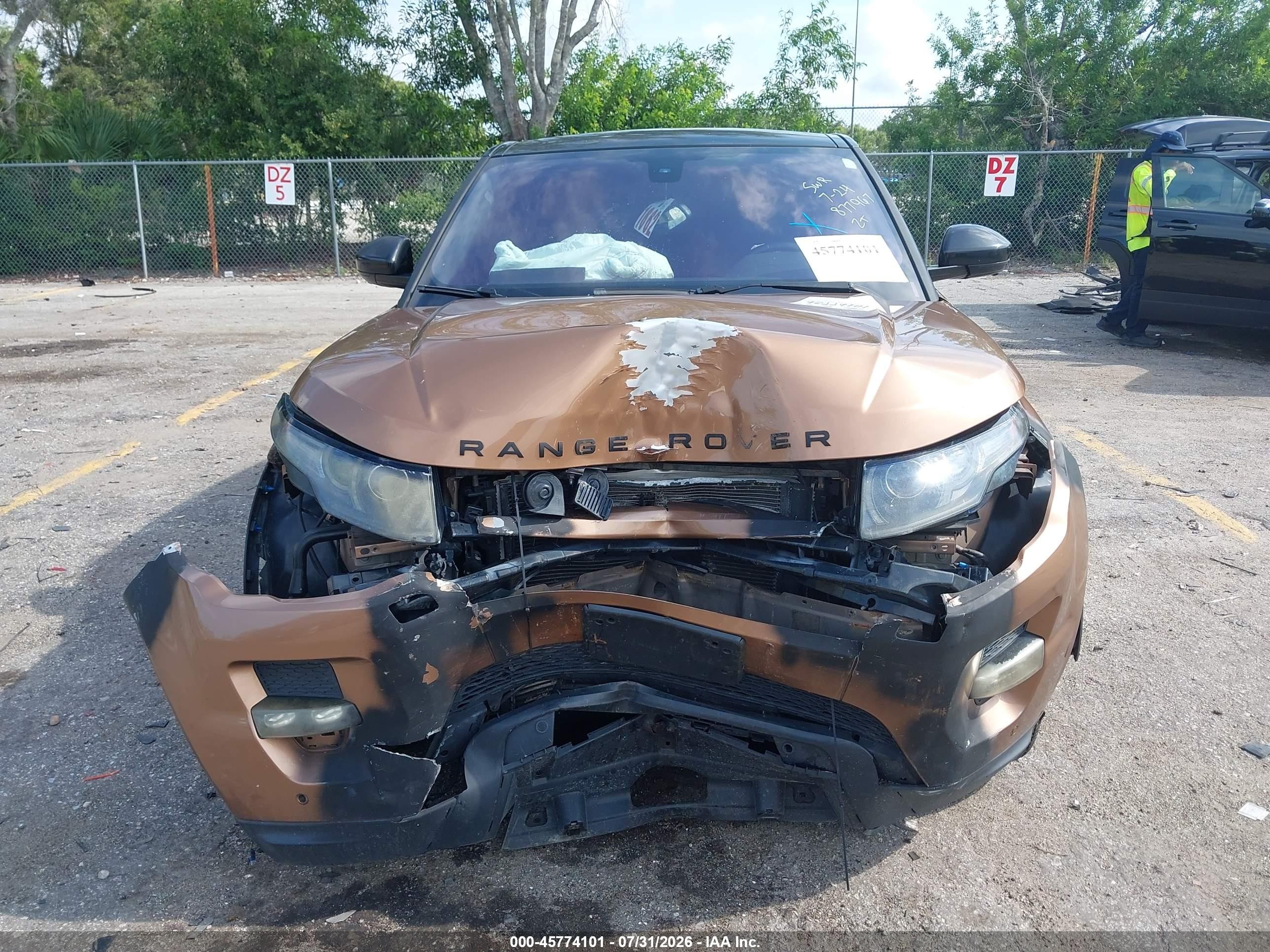 2014 Land Rover Range Rover Evoque Dynamic Brown vin: SALVT2BG6EH877967