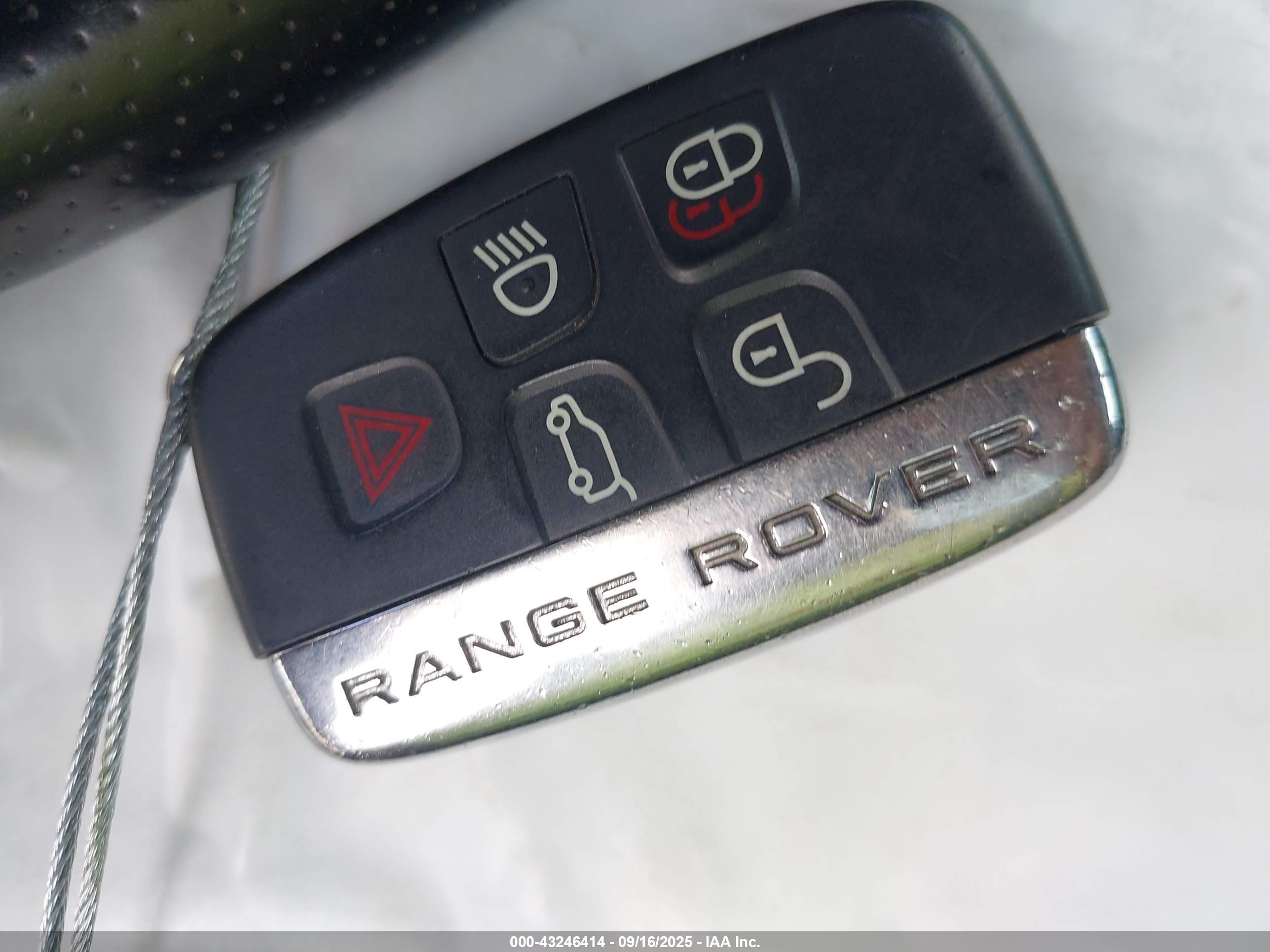 2014 Land Rover Range Rover Evoque Dynamic White vin: SALVT2BGXEH904183