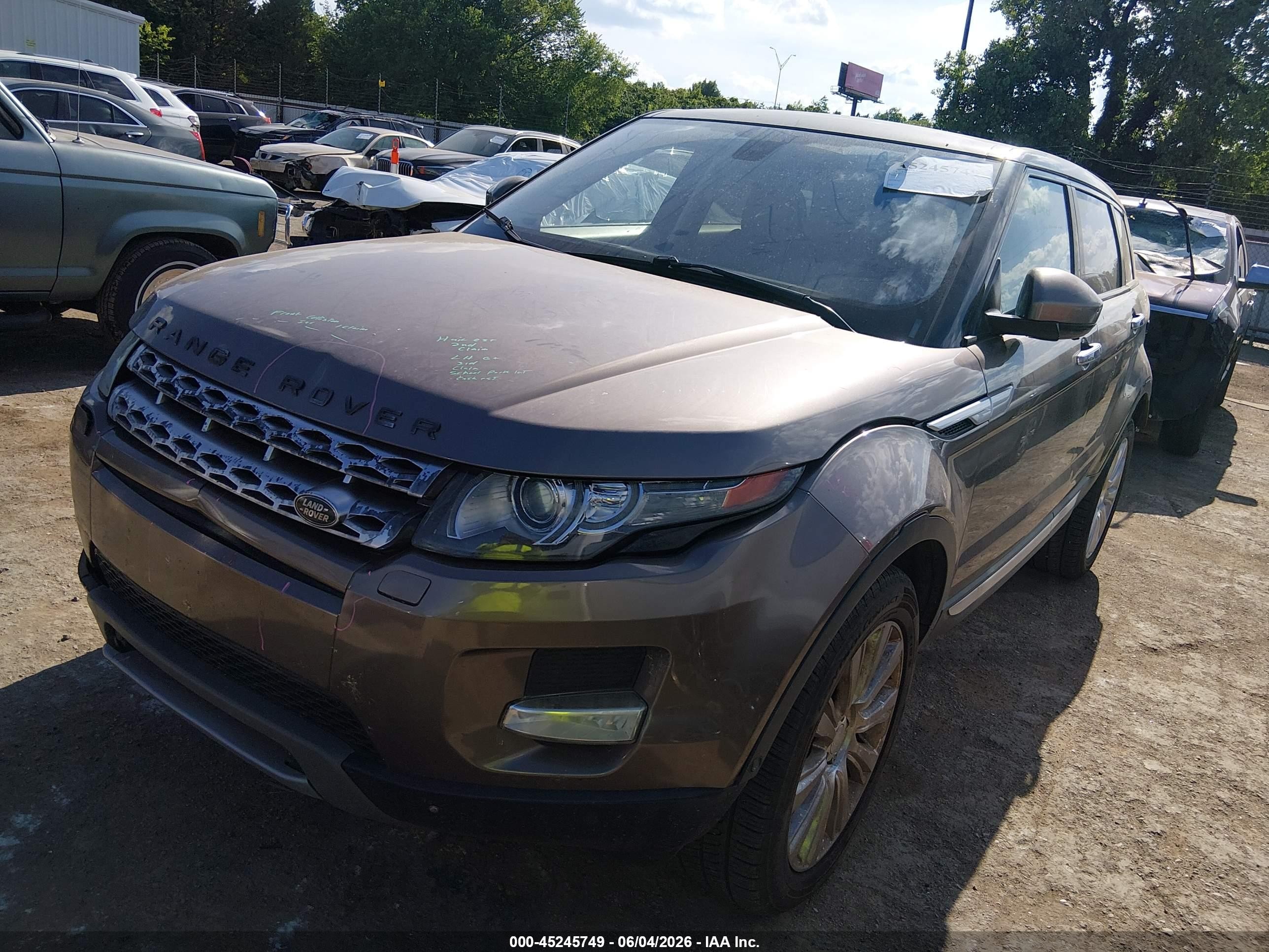 2015 Land Rover Range Rover Evoque Prestige Бежевый vin: SALVV2BG3FH051511
