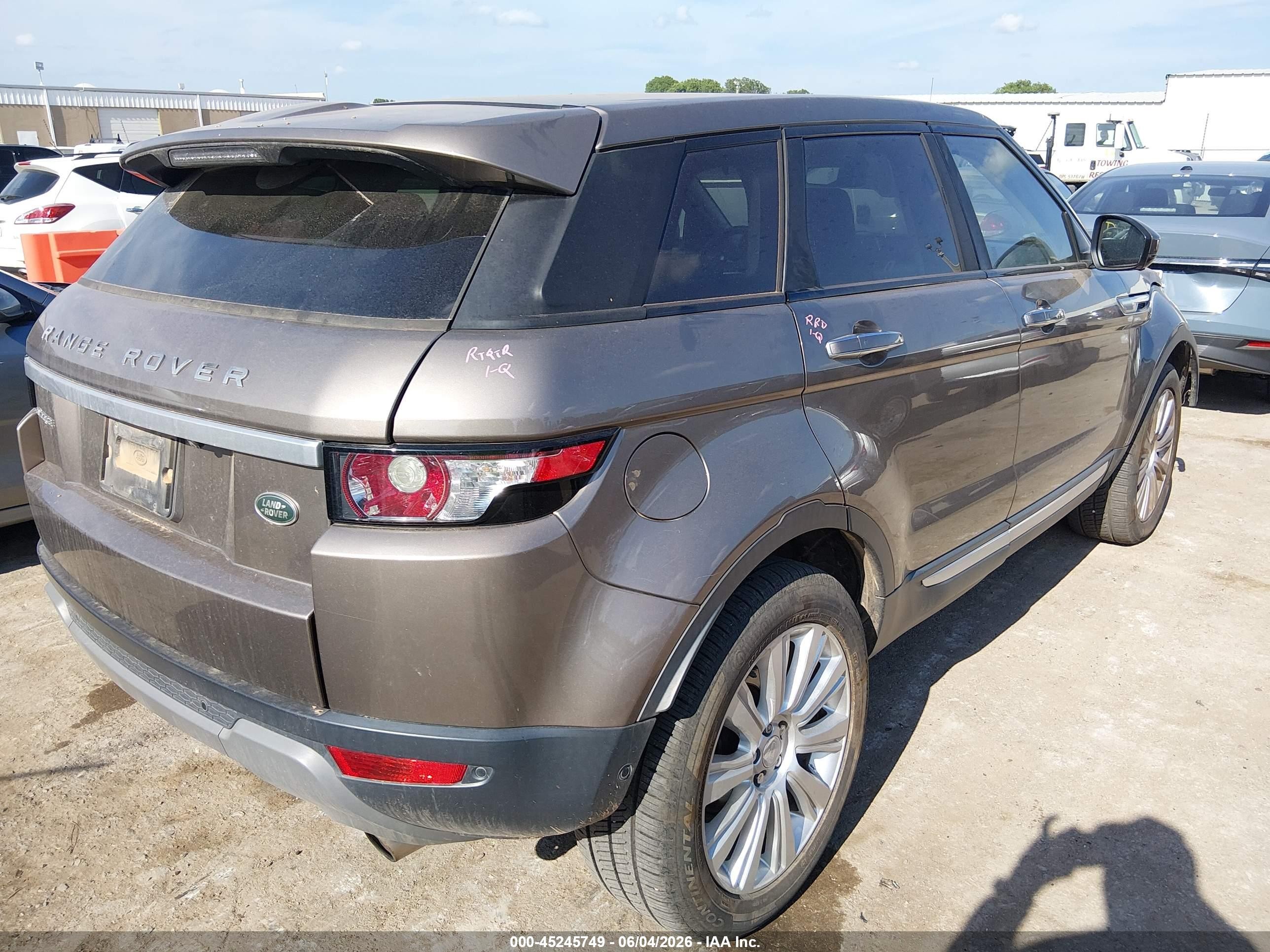 2015 Land Rover Range Rover Evoque Prestige Бежевый vin: SALVV2BG3FH051511