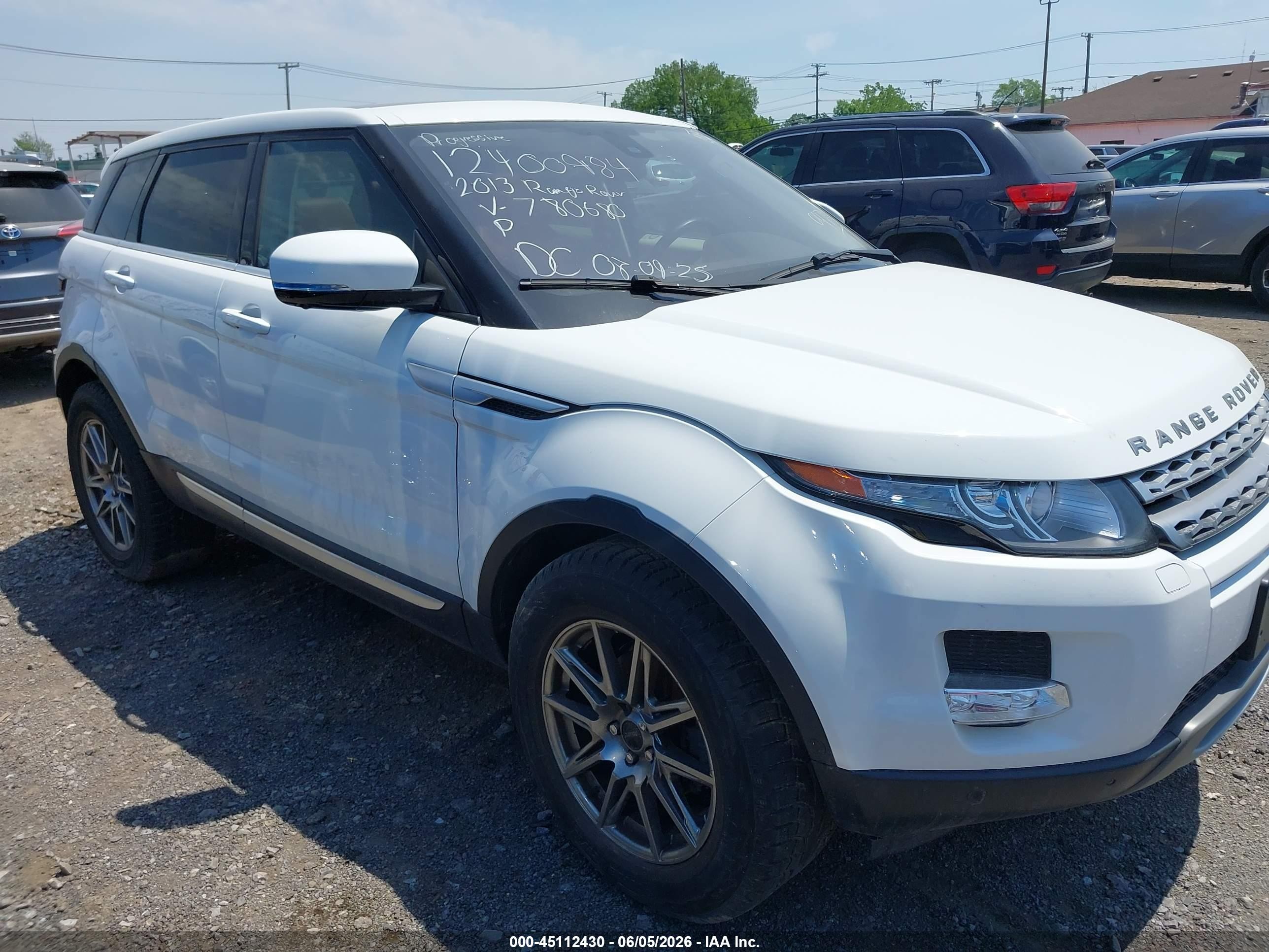 2013 Land Rover Range Rover Evoque Pure Белый vin: SALVV2BG4DH780680