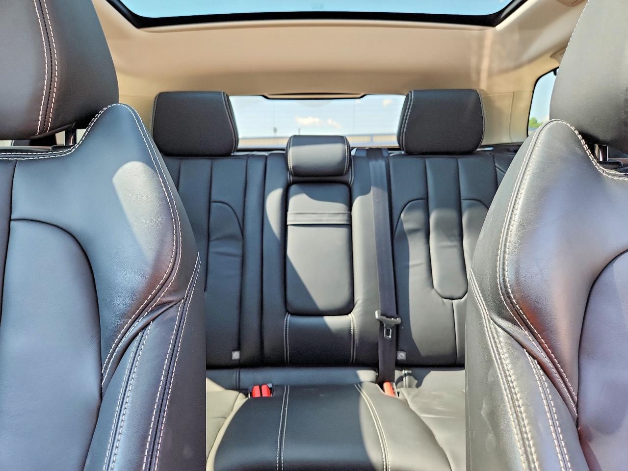 2012 Land Rover Range Rover Evoque Prestige Premium Серый vin: SALVV2BG8CH698983
