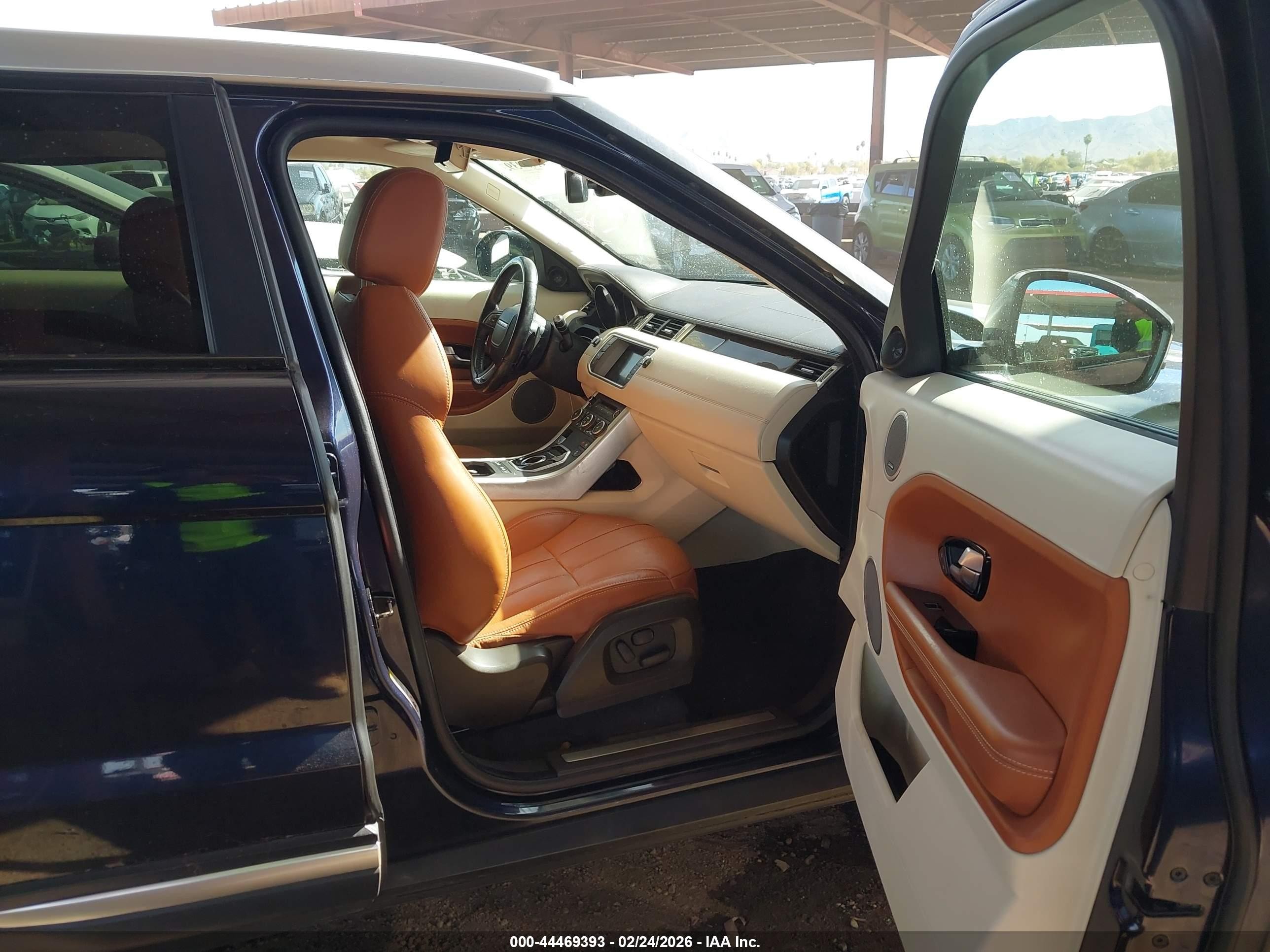 2014 Land Rover Range Rover Evoque Prestige Blue vin: SALVV2BGXEH867663
