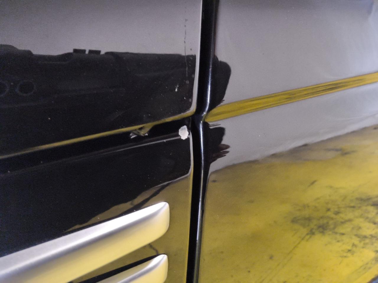2015 Land Rover Range Rover Sport Sc Black vin: SALWR2TF4FA527482 Damage: Left Front Fender, Chipped, 4