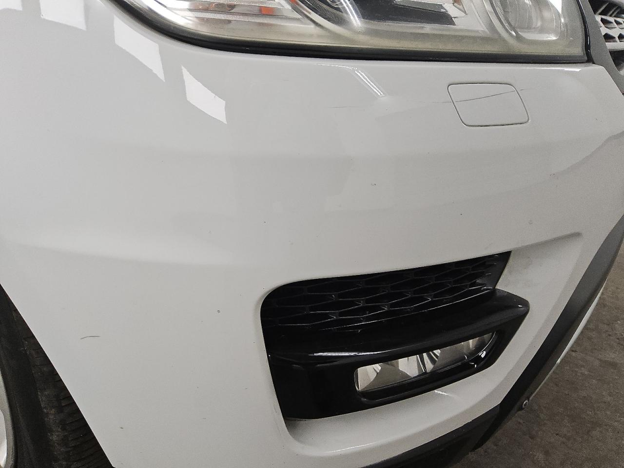 2015 Land Rover Range Rover Sport Hse White vin: SALWR2VF6FA533815 Damage: Front Bumper, Heavy Scratch, 2 To 3 Inches