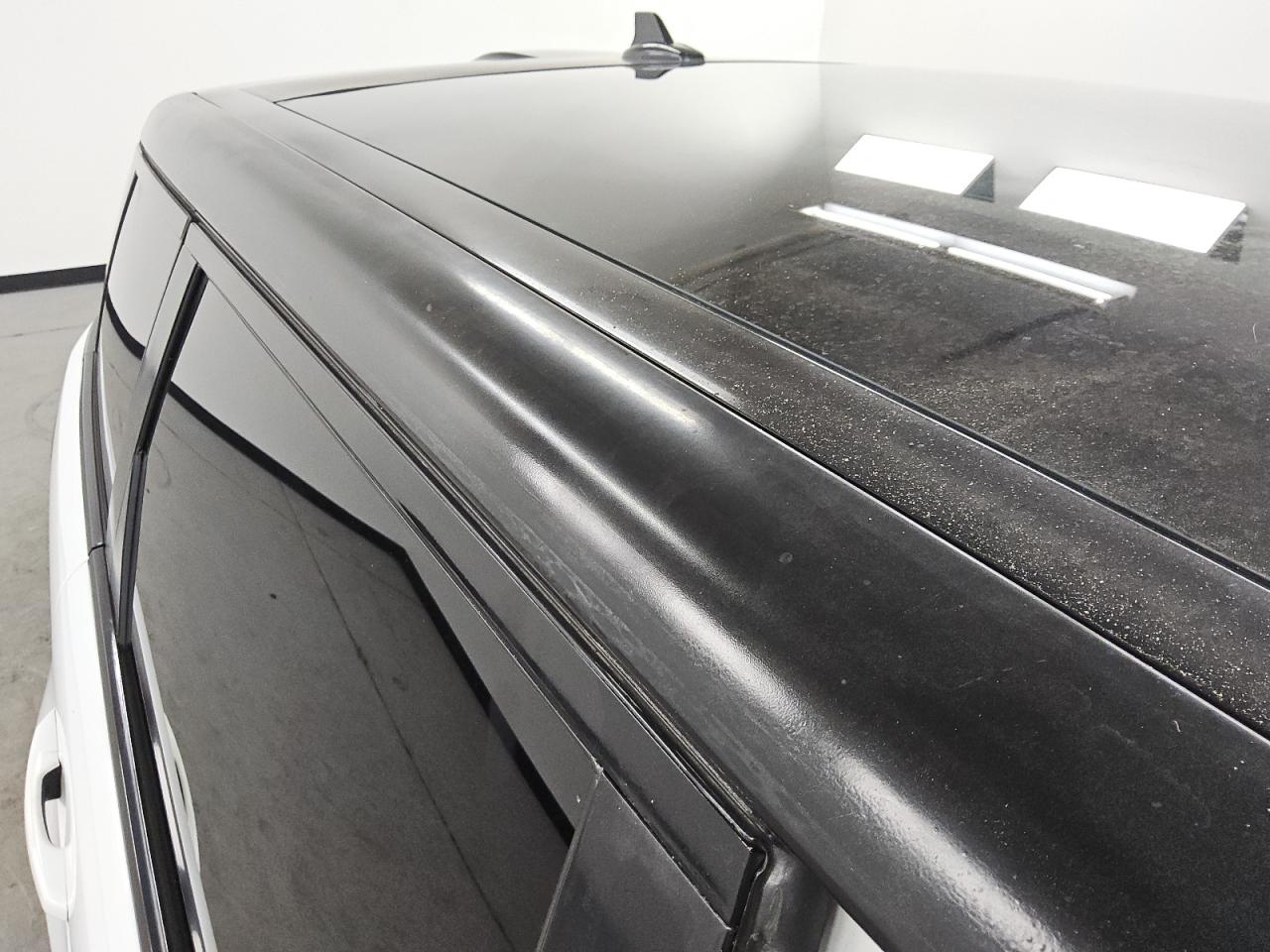 2015 Land Rover Range Rover Sport Hse White vin: SALWR2VF6FA533815 Damage: Right Drip Rail, Peeling, > 12 Inches