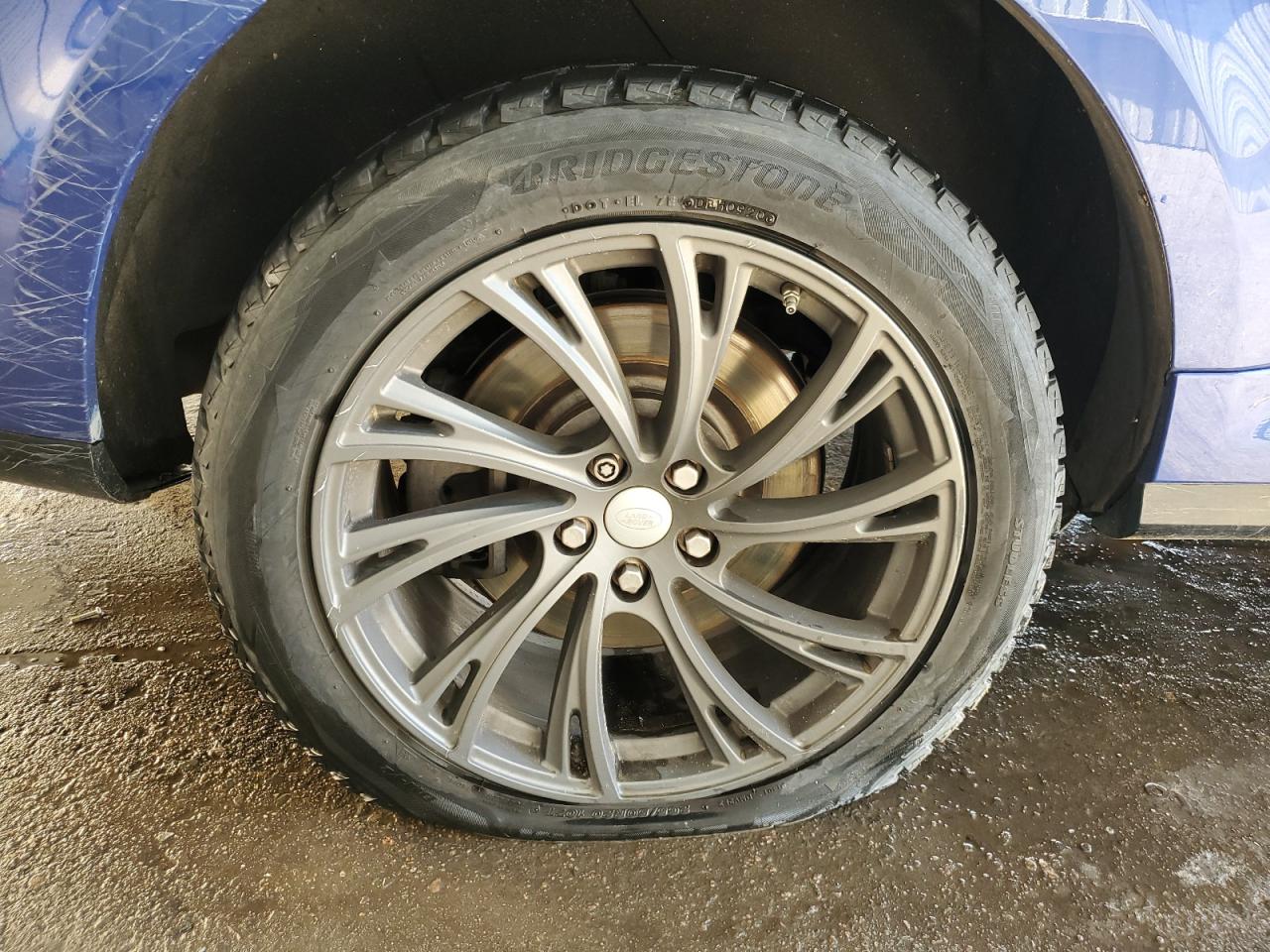 2015 Land Rover Range Rover Sport Svr Blue vin: SALWZ2EFXFA524177 Damage: Right Rear Wheel, Curb Rash, 2 To 3 Inches
